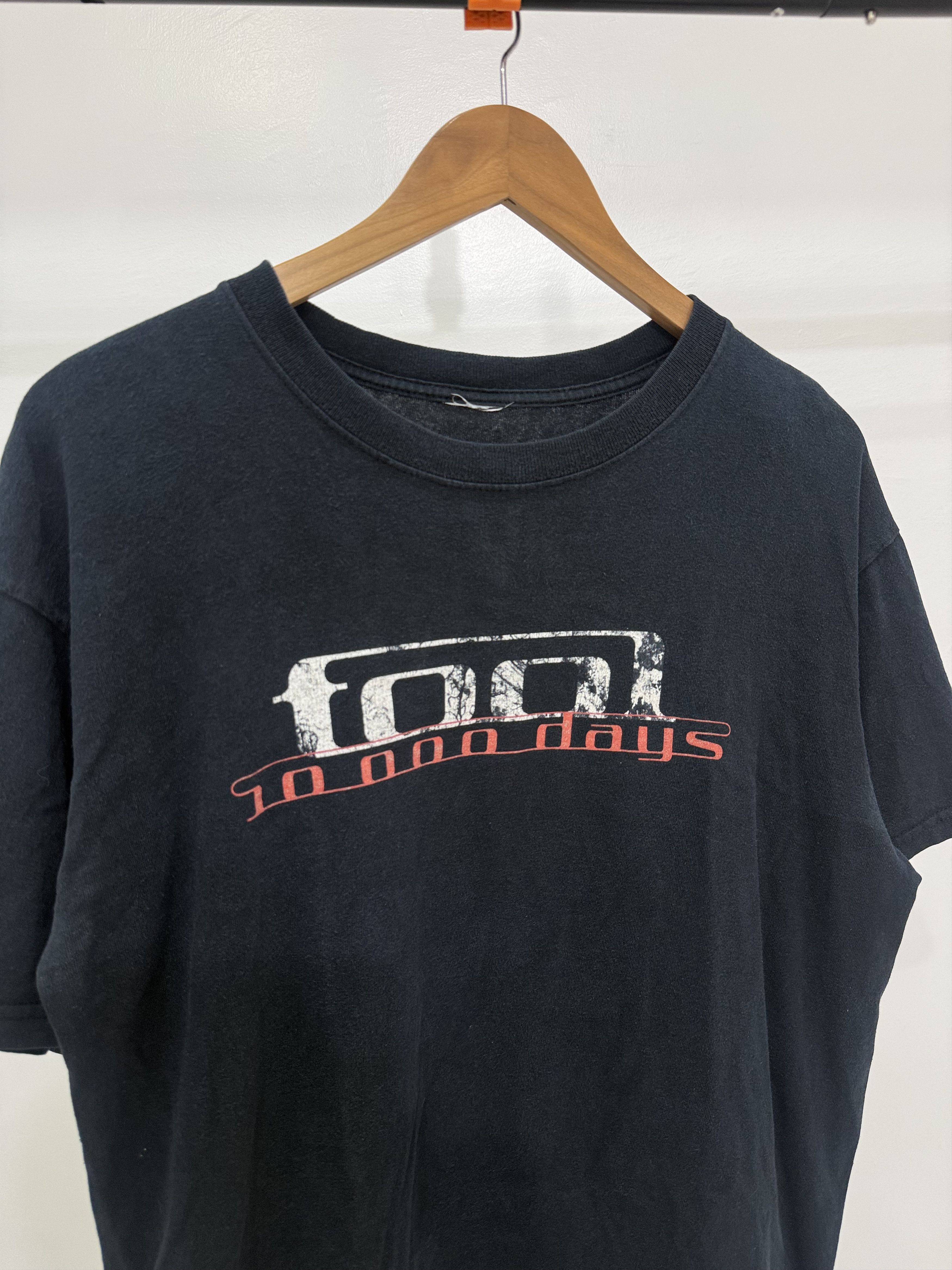 Band Tees TOOL 10,000 Days Vintage Thrashed Faded Distress Shirt Size US L / EU 52-54 / 3 - 2 Thumbnail