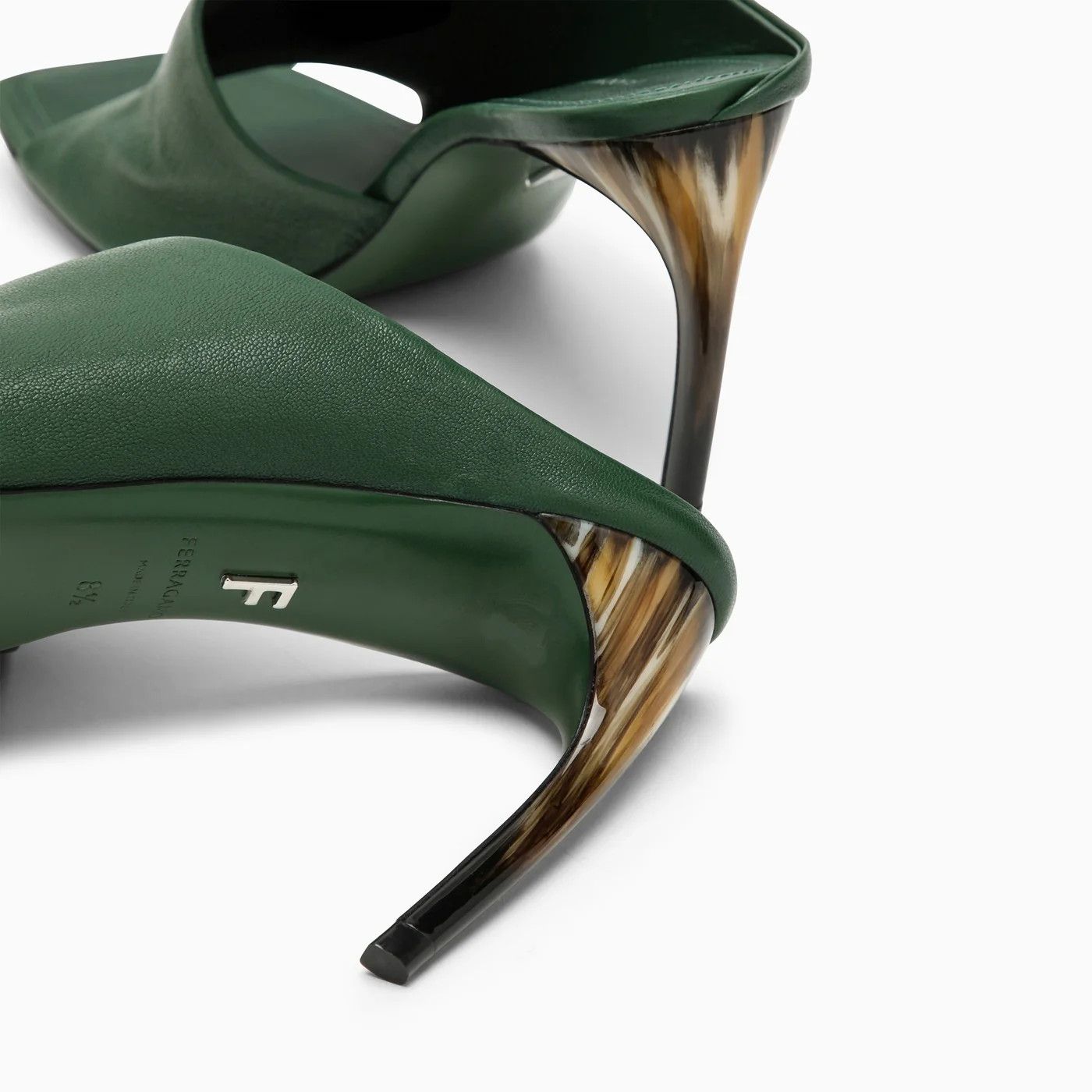 Salvatore Ferragamo o1s1rm0924 Curved Heel Slide in Forest Green Size US 7.5 / IT 37.5 - 5 Thumbnail