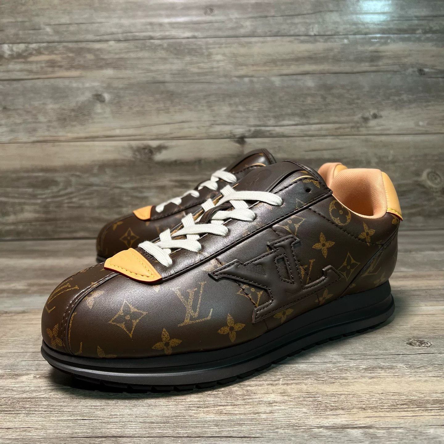 Louis Vuitton Louis Vuitton Collab Brown Lowtop Sneakers 8.5 Men Size US 8.5 / EU 41-42 - 1 Thumbnail