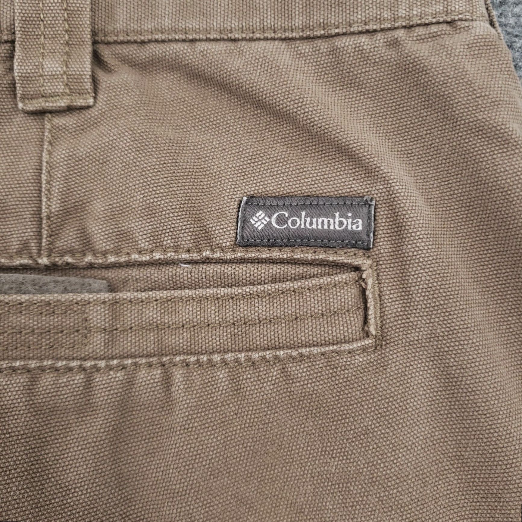 Vintage Columbia Shorts Men 40 8" Tan Bermuda Mid-Rise Flat Front Walking Travel Outdoor Bermuda Shorts Mens 40 Brown Cotton Regular Inseam 8" | Columbia Size US 40 / EU 56 - 5 Thumbnail