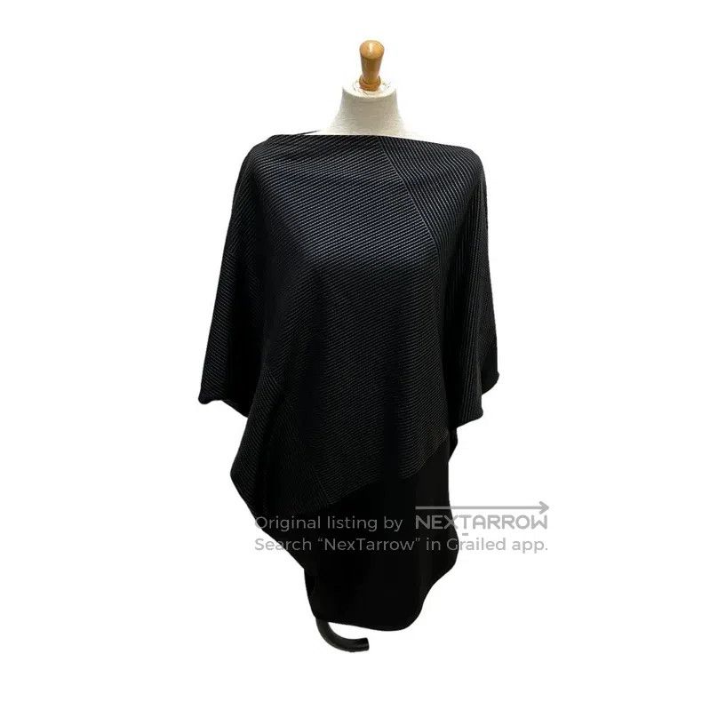Issey Miyake Issey Miyake One Shoulder Pleated Top Size M / US 6-8 / IT 42-44 - 1 Thumbnail