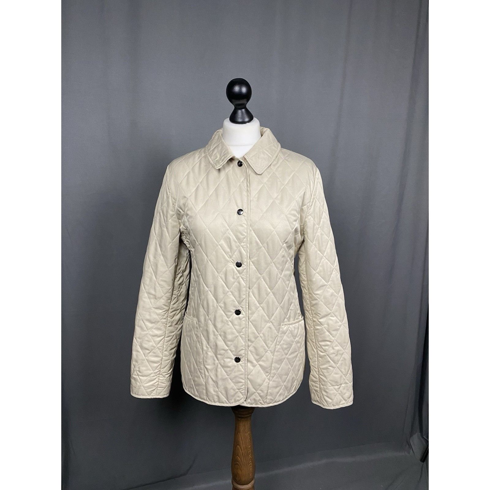 Burberry Burberry Nova Check Lining Women's Beige Quilted Jacket Size Size S / US 4 / IT 40 - 2 Thumbnail