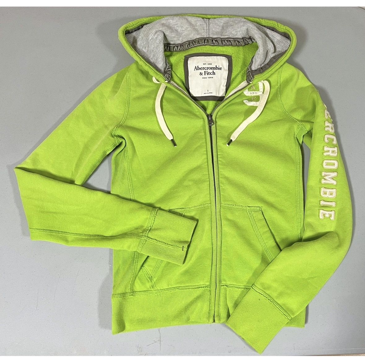 Abercrombie & Fitch A&F Lime Green Zipper Sweatshirt Hoodie Outerwear Size S 💚✨ Size S / US 4 / IT 40 - 2 Thumbnail