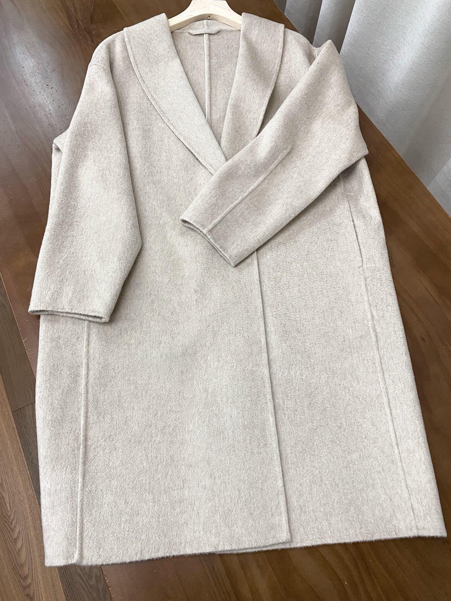 Other Xiaohejia Cashmere Water Wave Coat Size M / US 6-8 / IT 42-44 - 1 Thumbnail