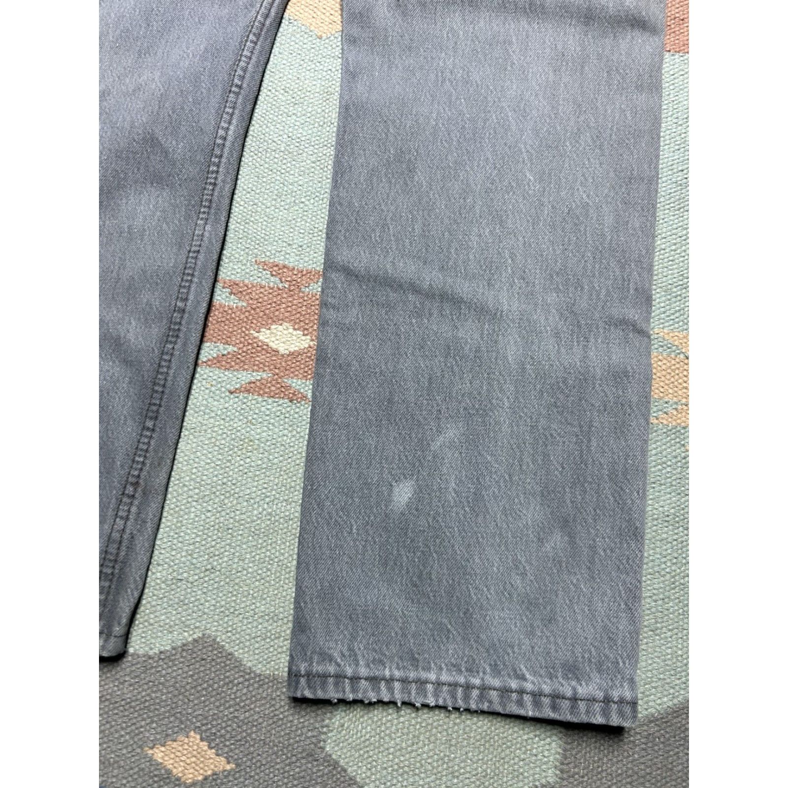 Levi's VINTAGE Levi’s 501 Jeans Mens Regular 31 Black Denim USA 80s 90s Straight 30 Inseam Size US 31 - 2 Thumbnail