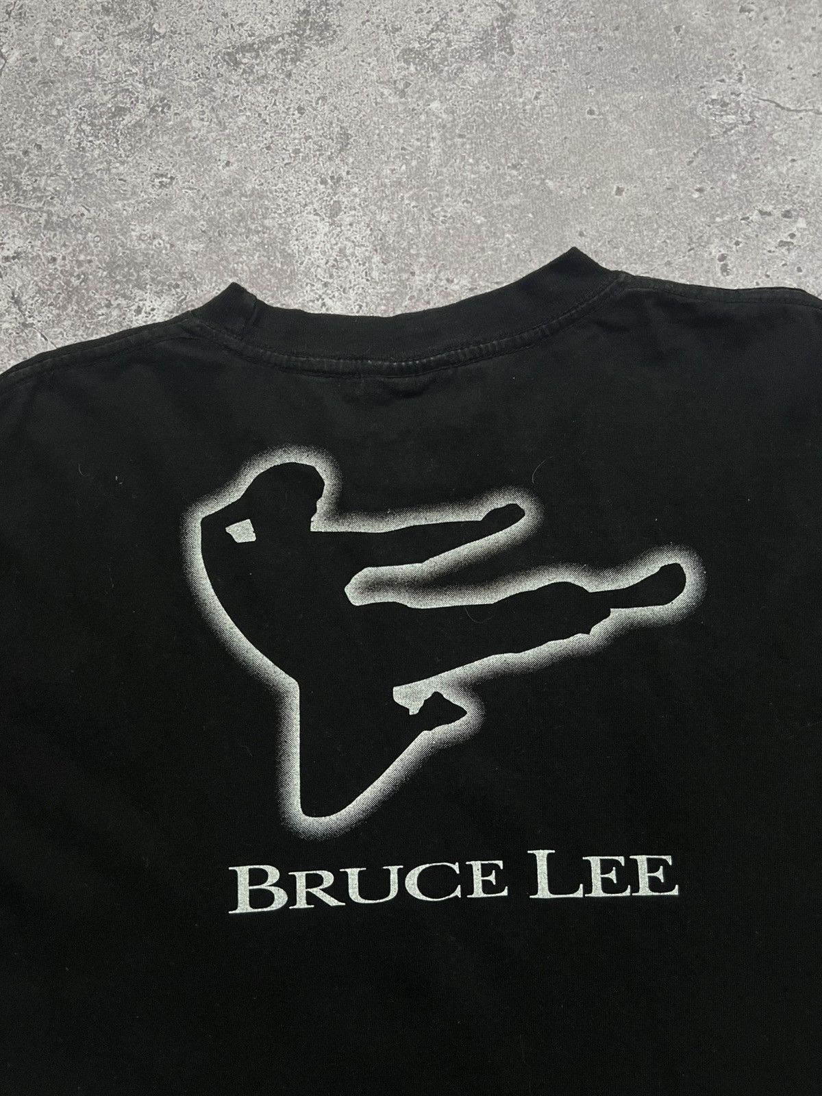 Vintage Vintage Bruce Lee Dragon Japanese T-shirt Y2K 90s Size US XL / EU 56 / 4 - 17 Thumbnail