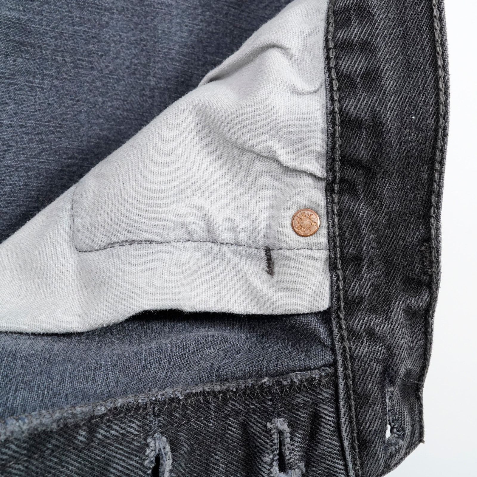 Levi's Vintage Levi’s 501 Black Jeans USA Made Distressed Repair Size US 32 / EU 48 - 15 Thumbnail