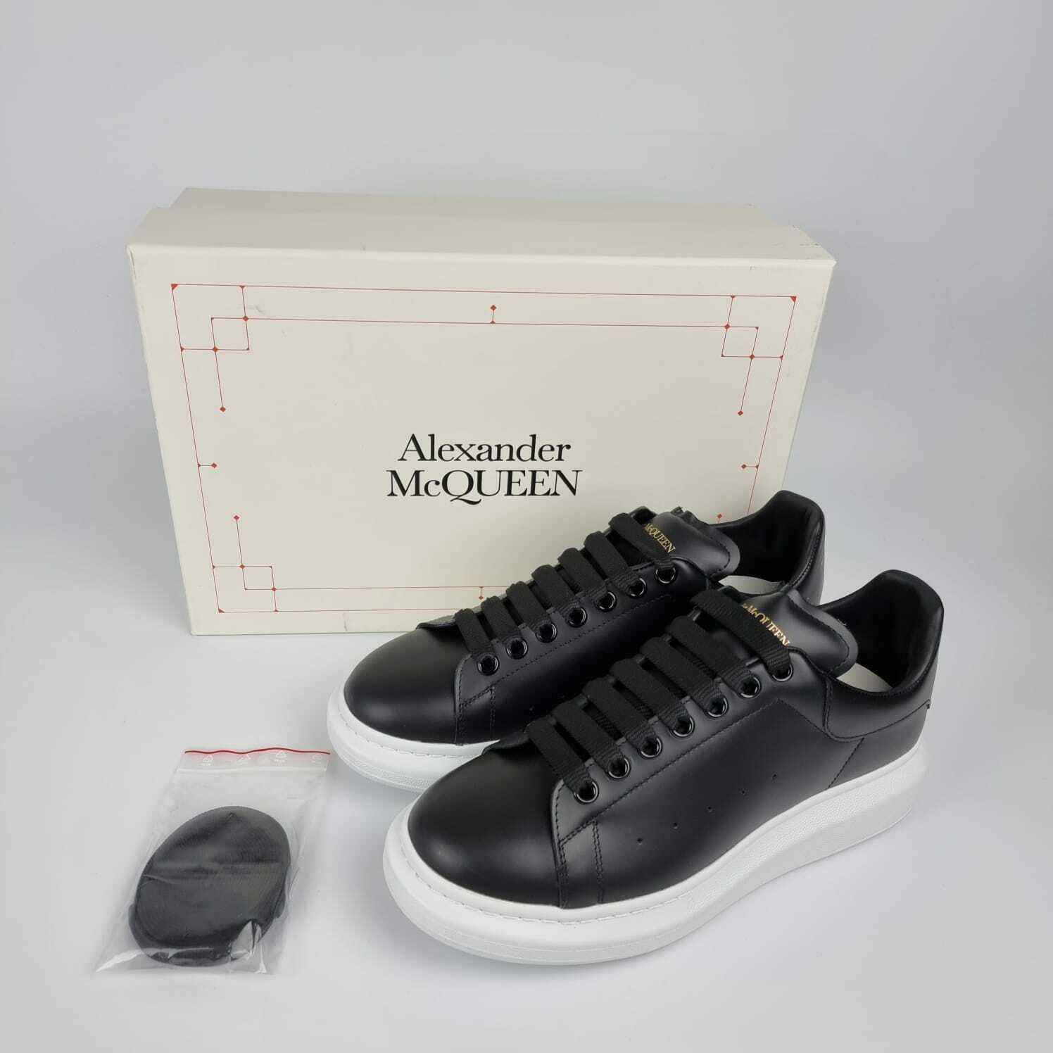 ALEXANDER MCQUEEN Oversized Women's Black And White Sneakers