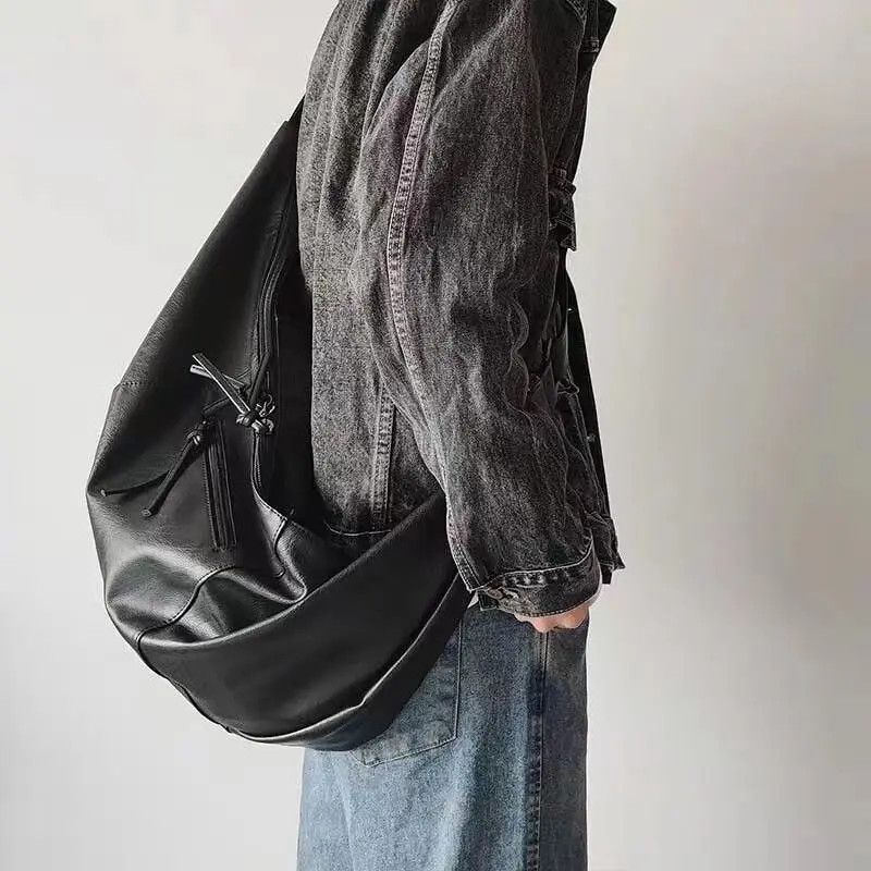 image of Black Personalized Casual Large-Capacity Crossbody Bag, Men's