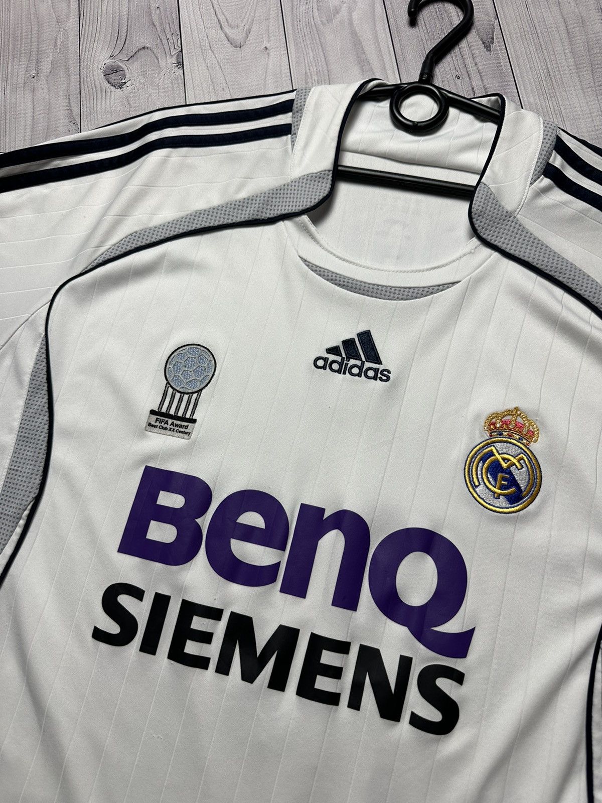 Adidas Vintage adidas Real Madrid soccer jersey 9 Ronaldo size XL Size US XL / EU 56 / 4 - 4 Thumbnail