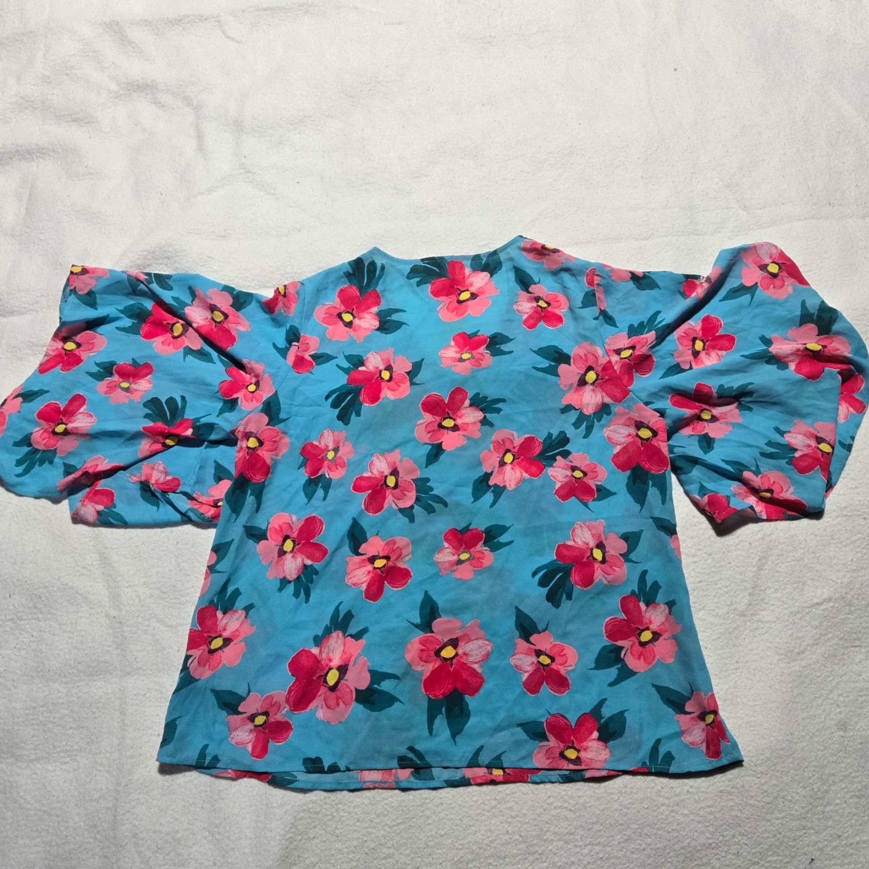 Vintage Emily Shirt Women L Blue Floral Short Sleeve V-Neck Blouse Size Large - Flower Pattern Casual Shirt Size L / US 10 / IT 46 - 7 Thumbnail