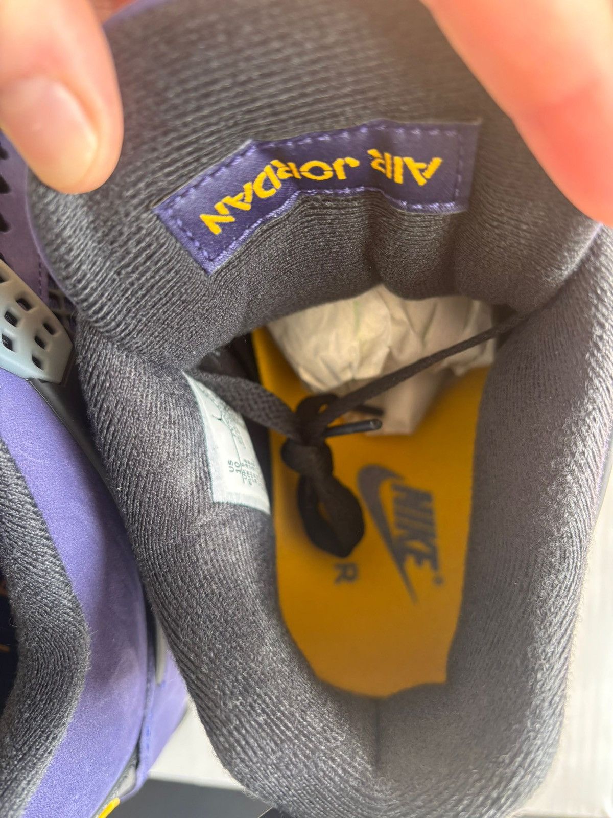 Jordan Brand Air Jordan Retro 4 Lakers Size US 10 / EU 43 - 3 Thumbnail