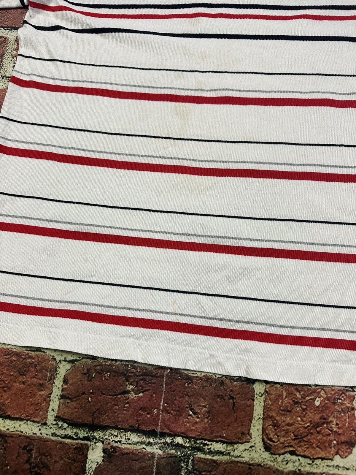 Avirex Vintage Avirex White Black Red Stripe Y2K Hip Hop Polo Shirt Size US XL / EU 56 / 4 - 8 Thumbnail