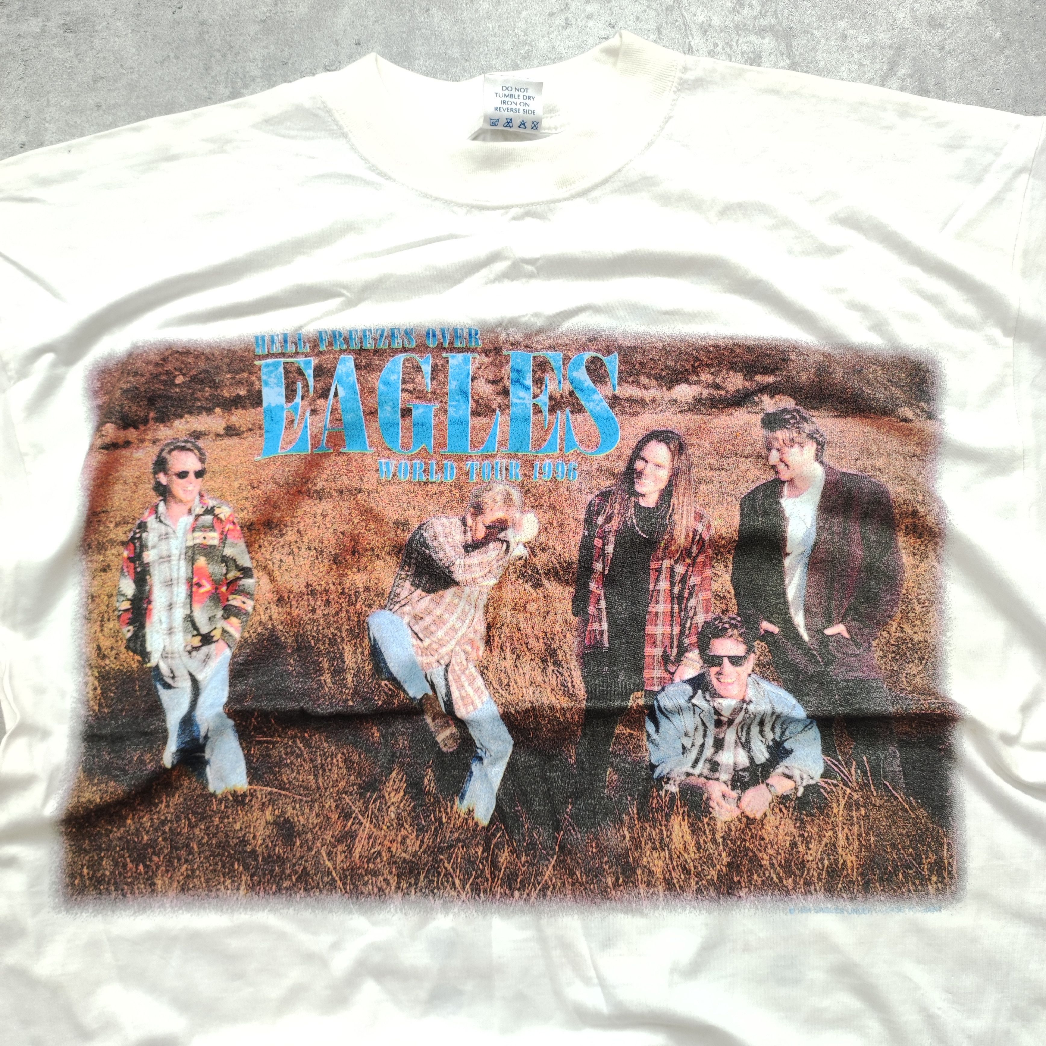 Band Tees × Vintage RARE Vintage 1994 Eagles World Tour 1996 Promo Tee Size US L / EU 52-54 / 3 - 4 Thumbnail