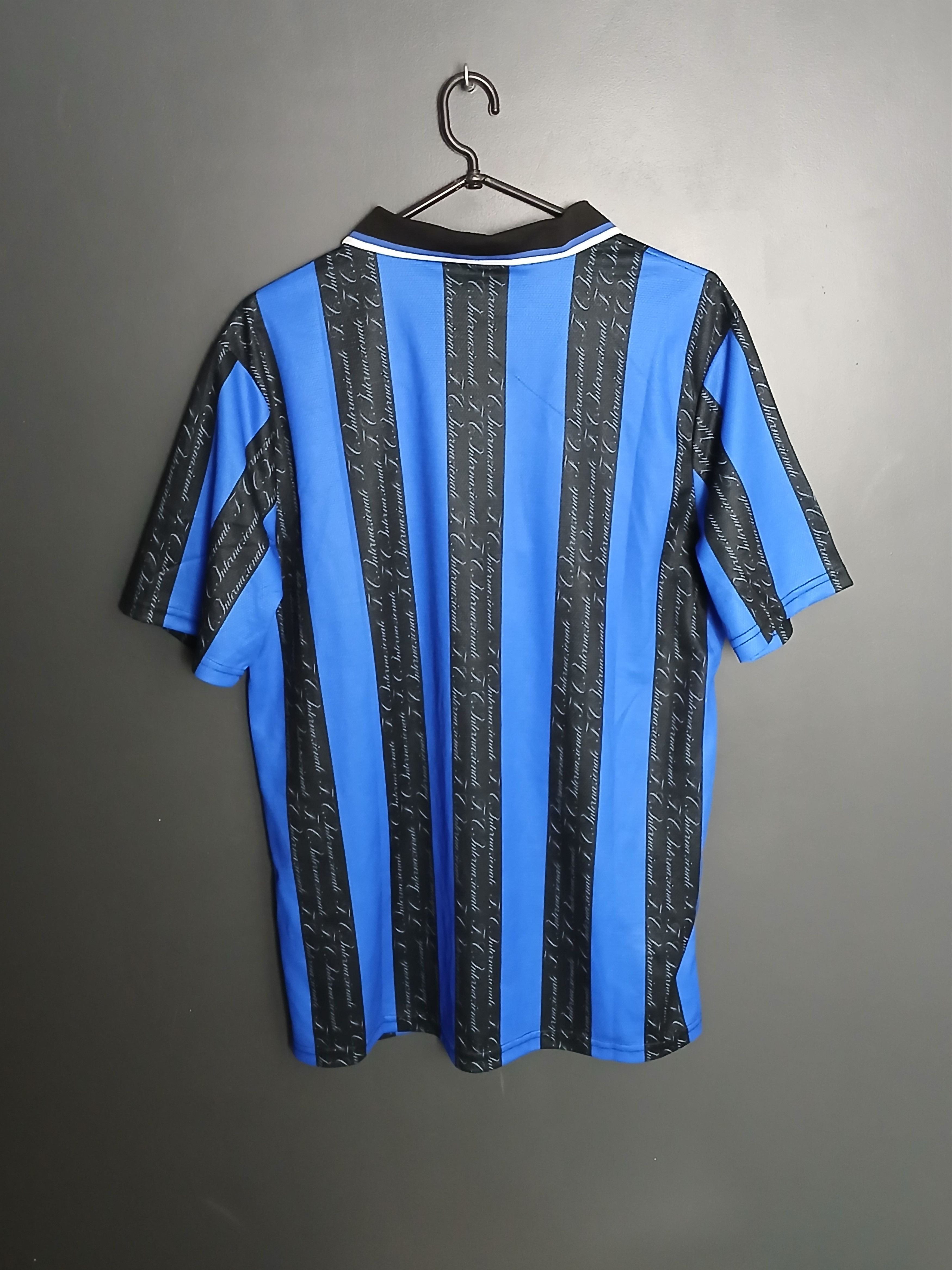 Umbro × Vintage Vintage Inter 1997/1998 Home Football Jersey T-Shirt Size US XL / EU 56 / 4 - 2 Thumbnail