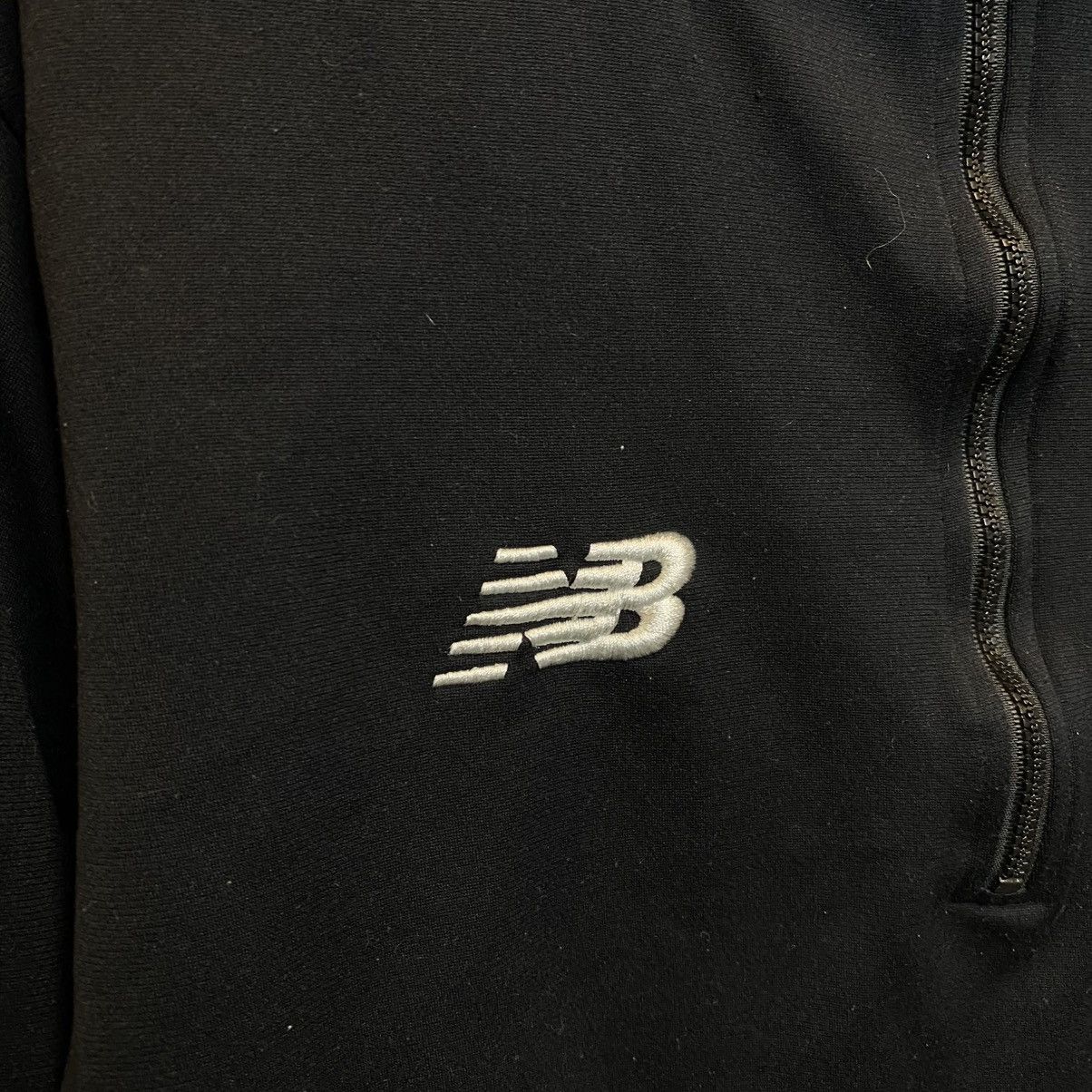 New Balance Mens New Balance Liverpool Basic training soccer sweatshirt Size US M / EU 48-50 / 2 - 3 Thumbnail