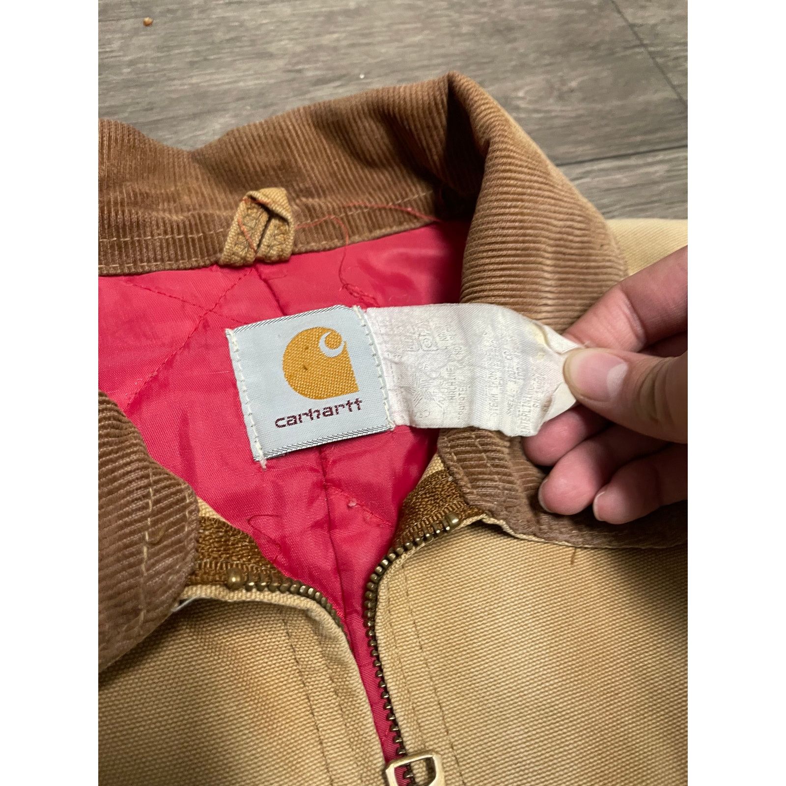 Carhartt × Vintage Vintage Carhartt Detroit Tan Jacket Quilted Lined Sz L Size US L / EU 52-54 / 3 - 3 Thumbnail