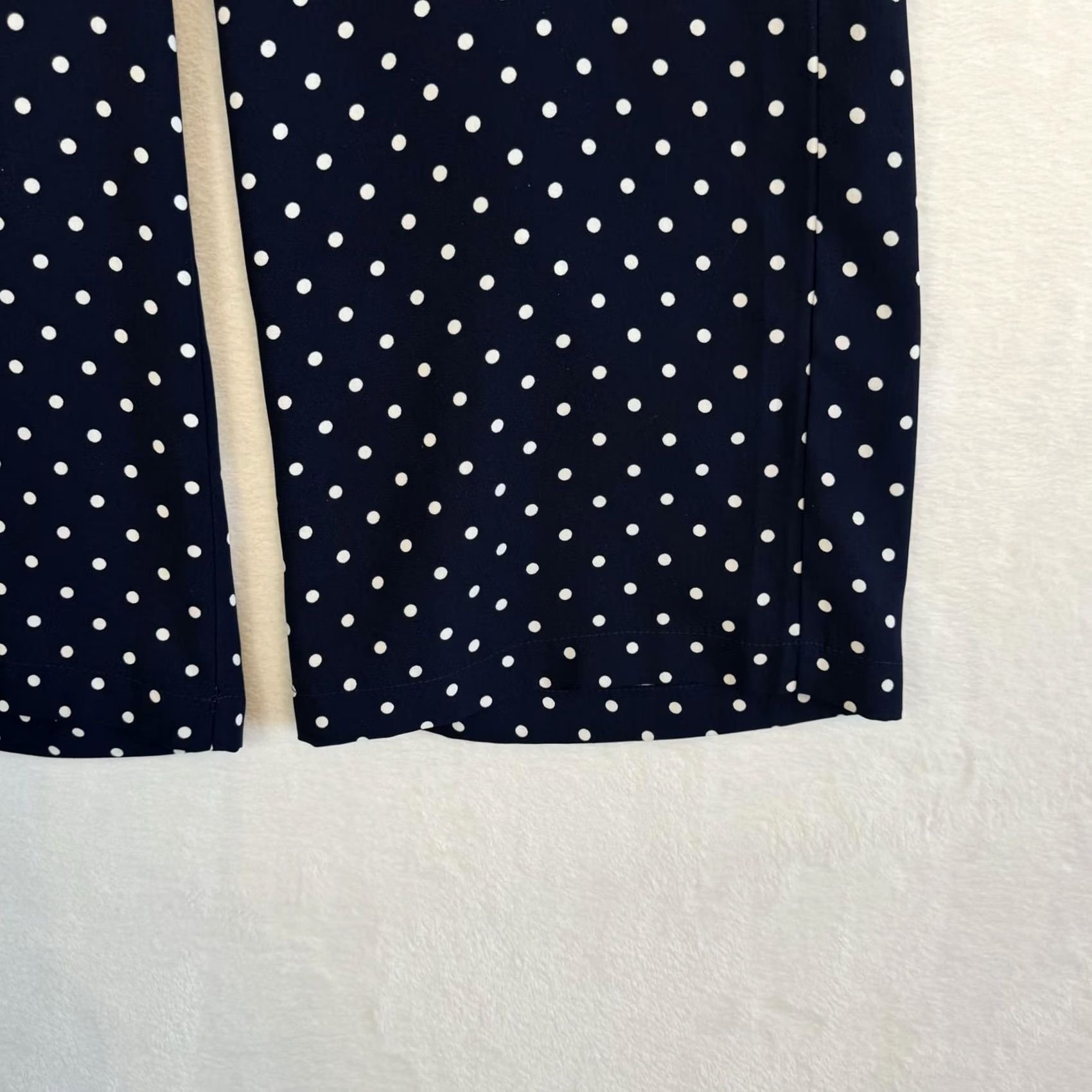 Banana Republic Banana Republic Pants Wide Leg Navy Blue White Dots M W 192 Polyester Cotton Dress Pants Modern Preppy Womens Regular Wide-Leg Size 32" / US 10 / IT 46 - 7 Thumbnail