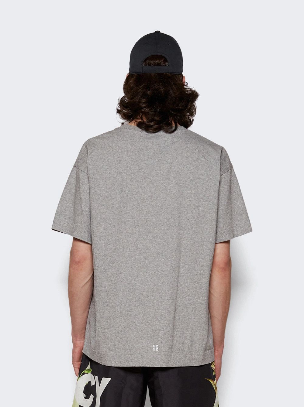 Givenchy o1mle0426 Boxy Short Sleeve T-Shirt in Gray Size US L / EU 52-54 / 3 - 5 Thumbnail