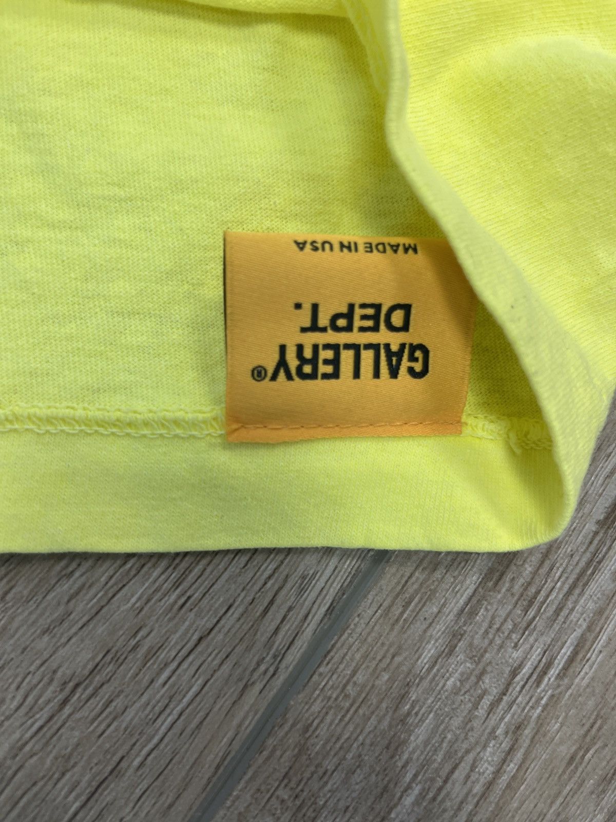 Gallery Dept. Gallery Dept French Logo Neon Size US XL / EU 56 / 4 - 2 Thumbnail