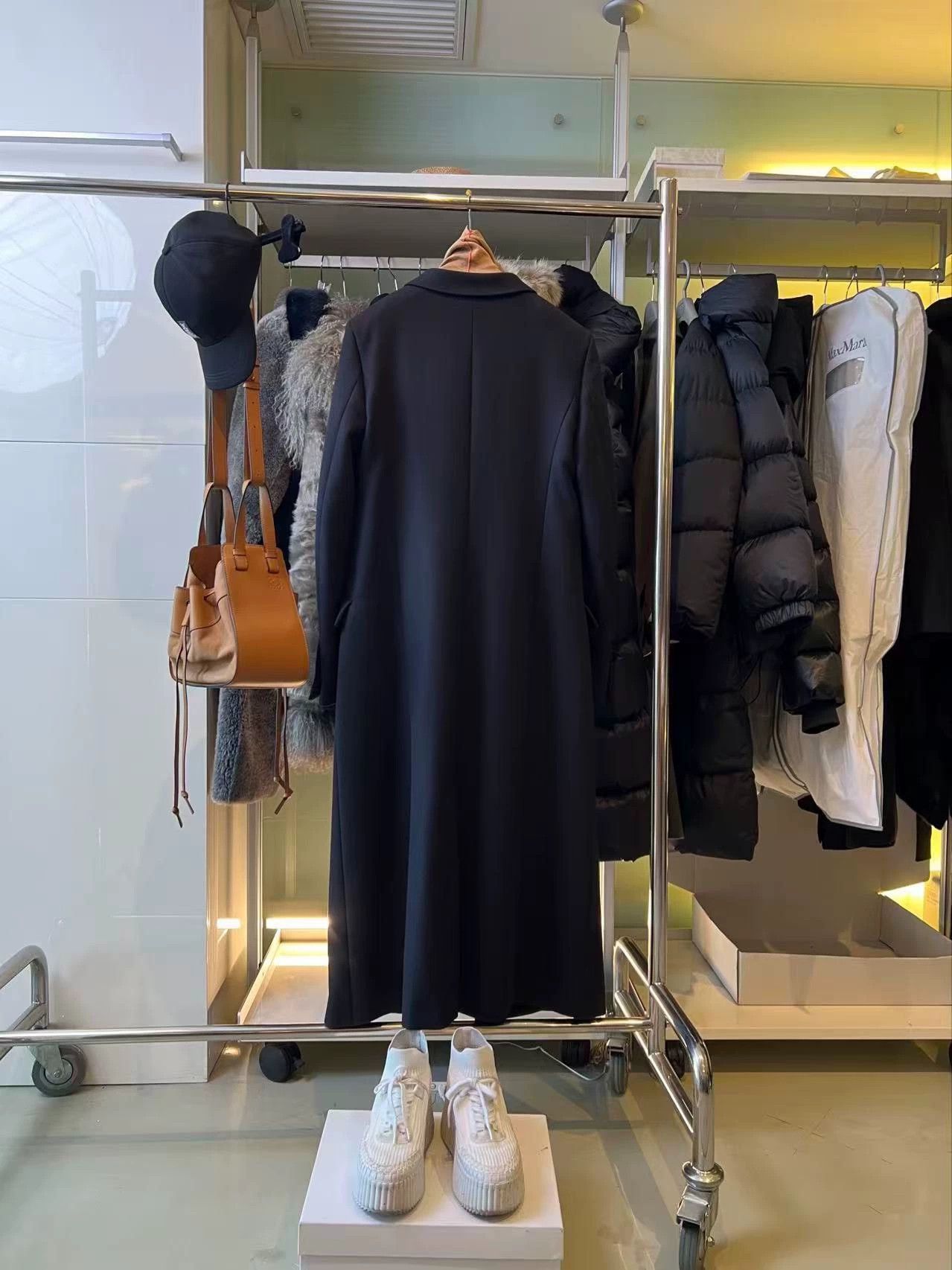 Celine Celine Runway Women's Overcoat 38 Unworn Size XS / US 0-2 / IT 36-38 - 3 Thumbnail