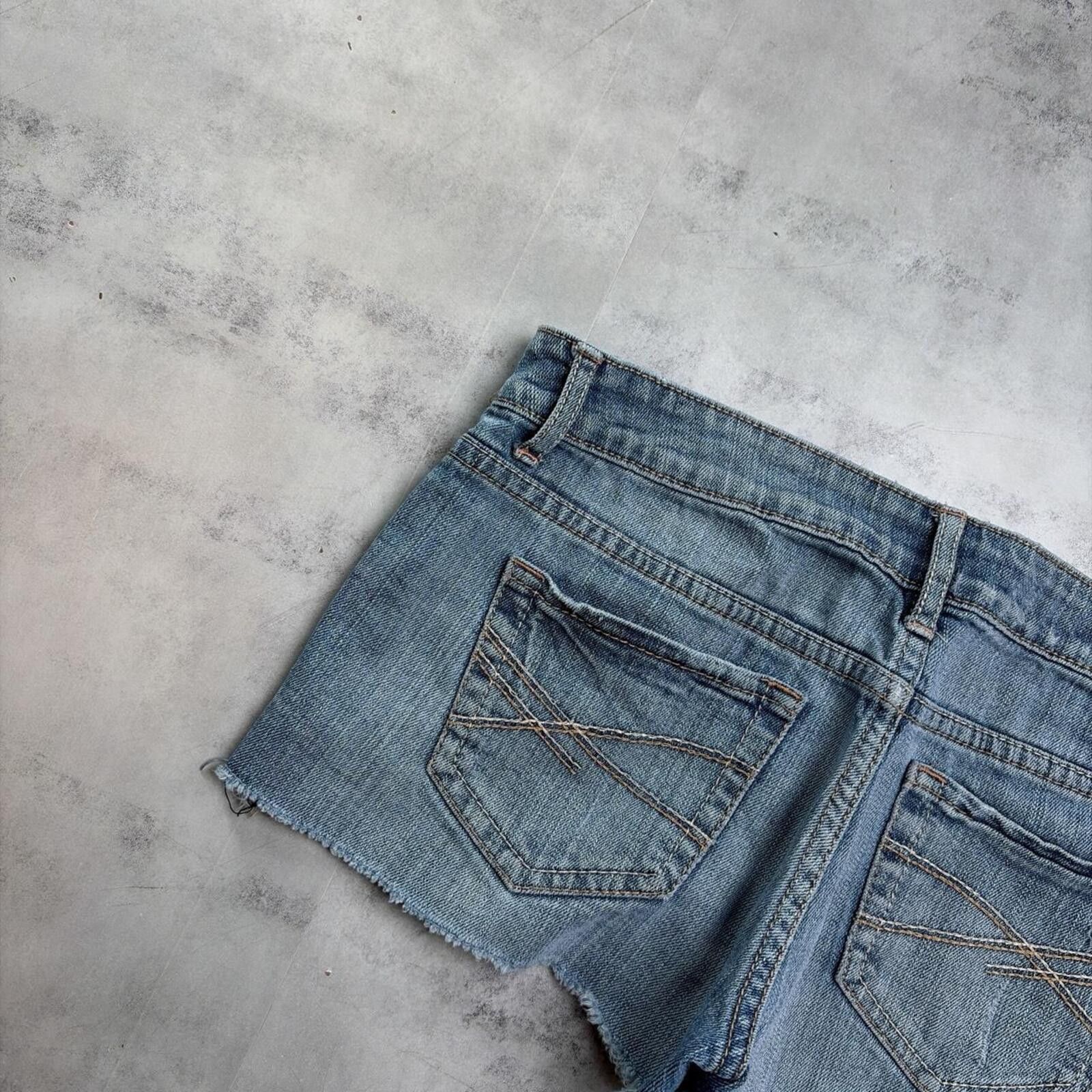 Aeropostale Y2K Blue Aeropostale Grunge Patchwork Mini Denim Shorts Size 25" / US 0 / IT 36 - 4 Thumbnail