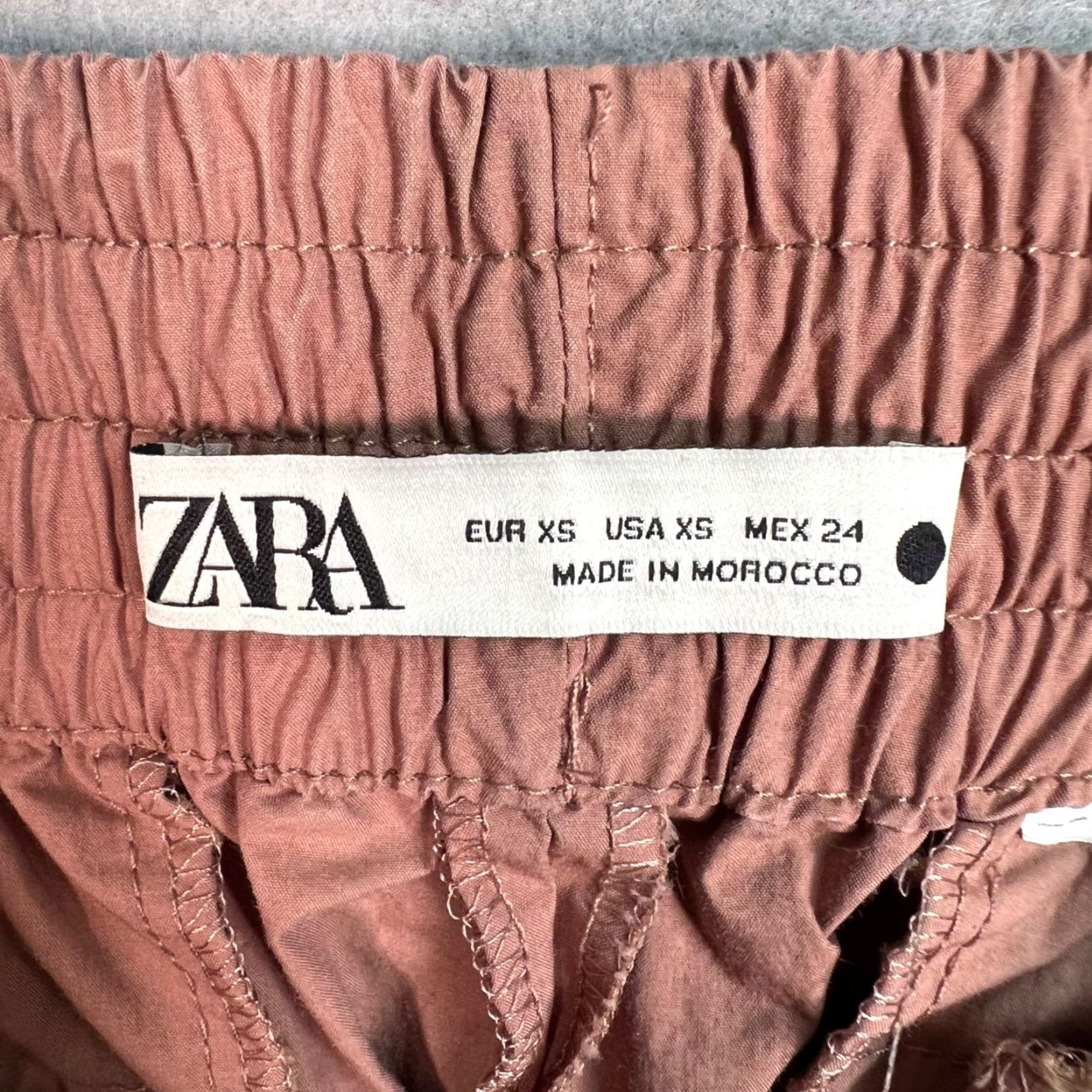Zara VINTAGE Zara Cargo Shorts Womens XS Pink Cotton Blend Oversized Size 26" / US 2 / IT 38 - 3 Thumbnail