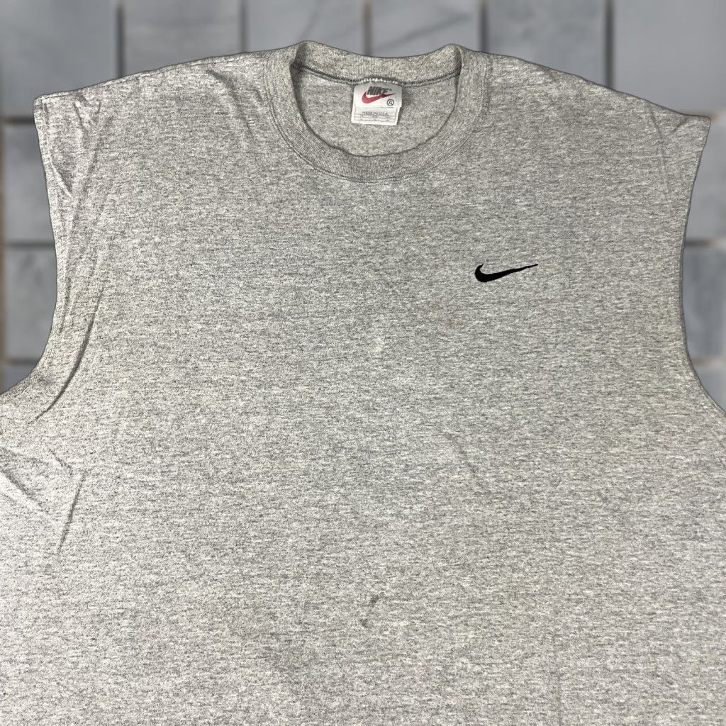 Nike VINTAGE Nike Shirt Adult XL Gray Sleeveless USA T Shirt Surf Sports Mens Size US M / EU 48-50 / 2 - 1 Thumbnail