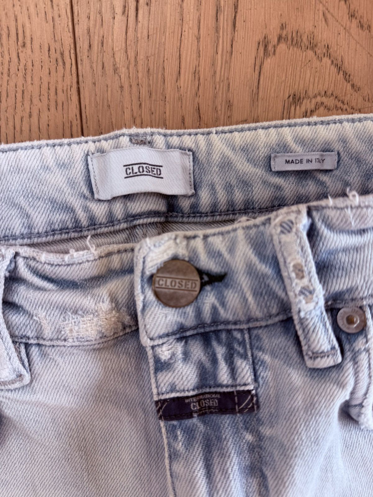CLOSED Light (almost white) Slim Fit CLOSED Denim Size US 29 - 9 Thumbnail