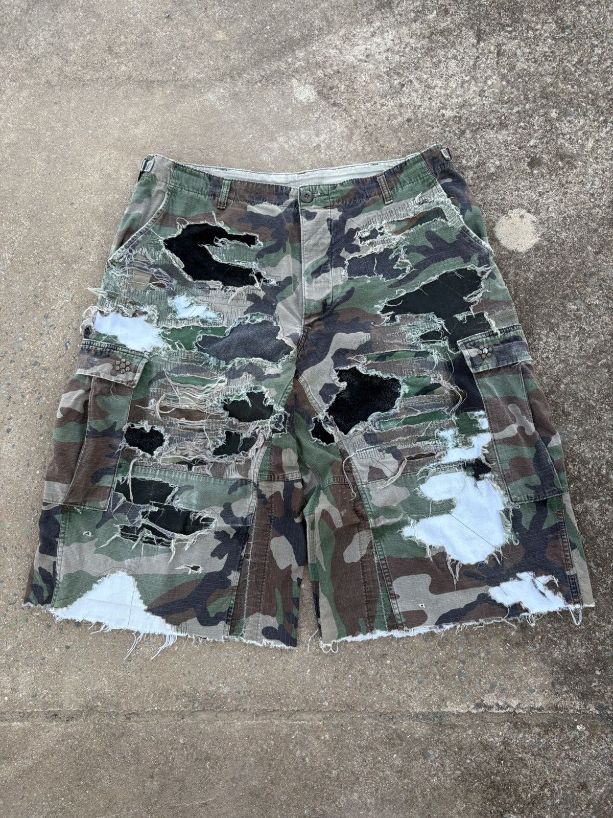 Military × Streetwear × Vintage Vintage MILITARY CAMO CARGO
