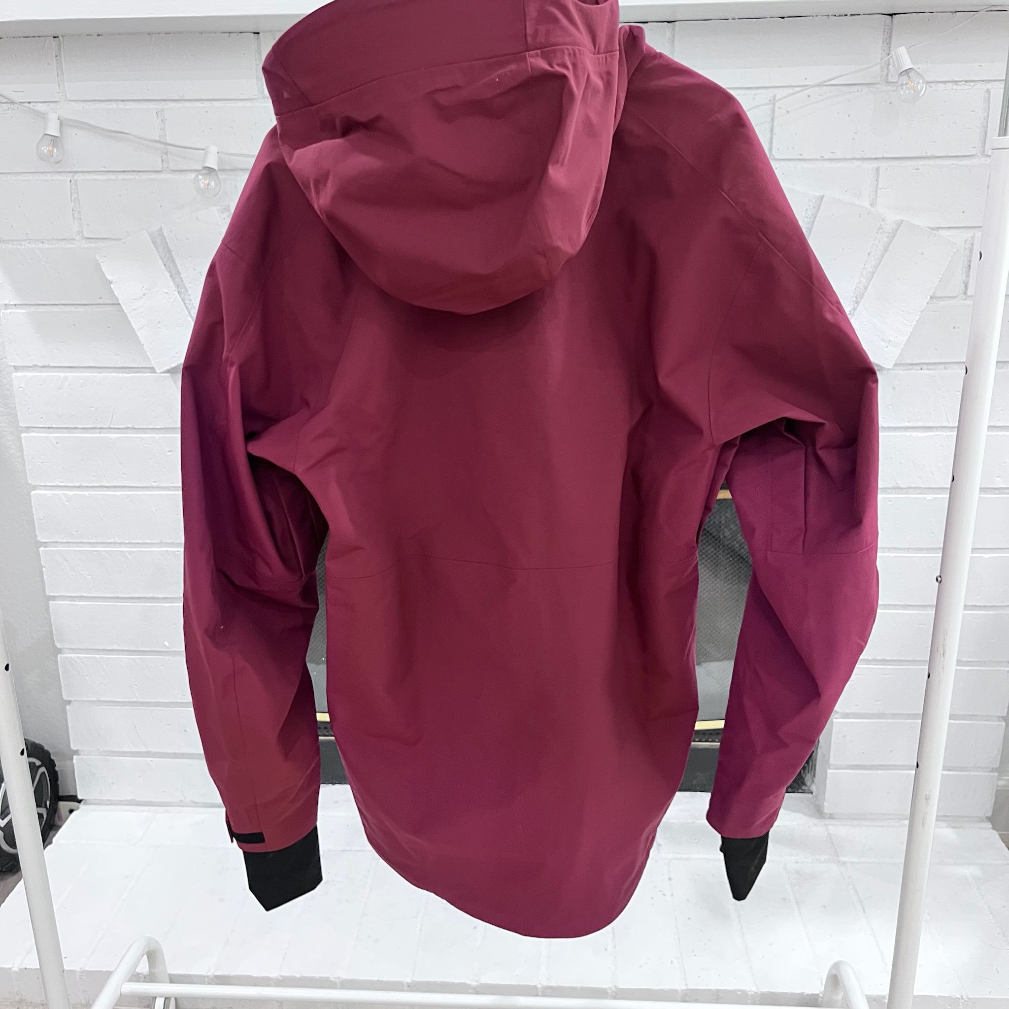 Adidas Adidas Terrex Techrock 3L Nylon RAIN.RDY Jacket - Burgundy Size US S / EU 44-46 / 1 - 3 Thumbnail