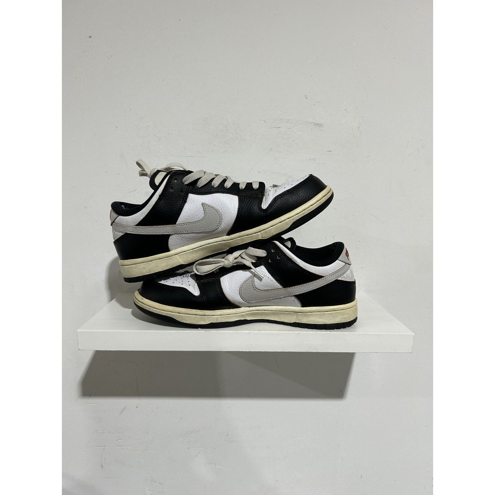 Nike NIKE SB DUNK LOW HUF NEW YORK CITY SIZE 8.5 PREOWNED Size US 8.5 / EU 41-42 - 2 Thumbnail