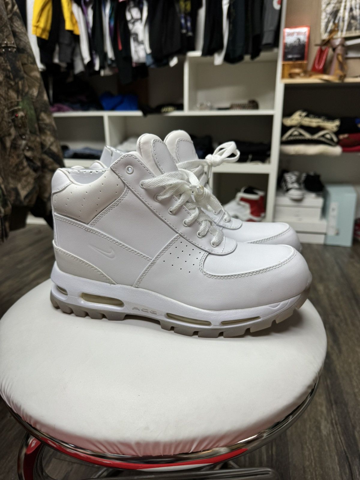Nike Nike ACG Goadome Cream White Size US 9.5 / EU 42-43 - 2 Thumbnail
