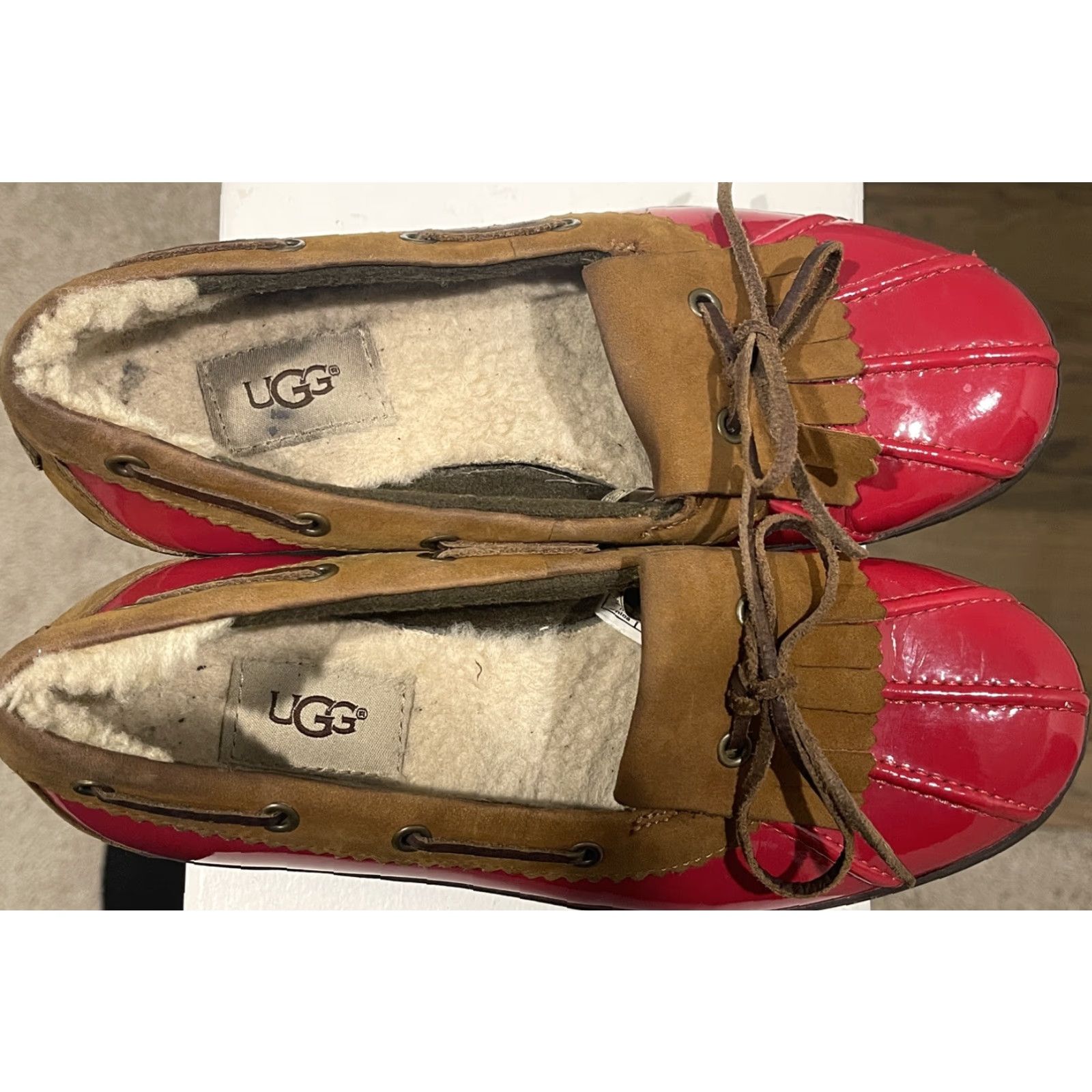 Ugg VINTAGE? No — UGG Australia Haylie Women’s 7 Red Sherpa Lined Duck Boat Slip Loafers Size US 7 / IT 37 - 5 Thumbnail
