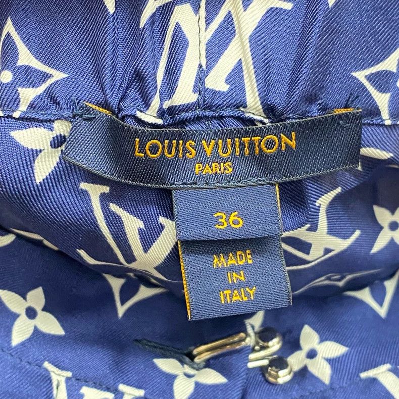 Louis Vuitton Louis Vuitton Blue mulberry silk presbyopic printed shorts Size US 36 / EU 52 - 3 Thumbnail