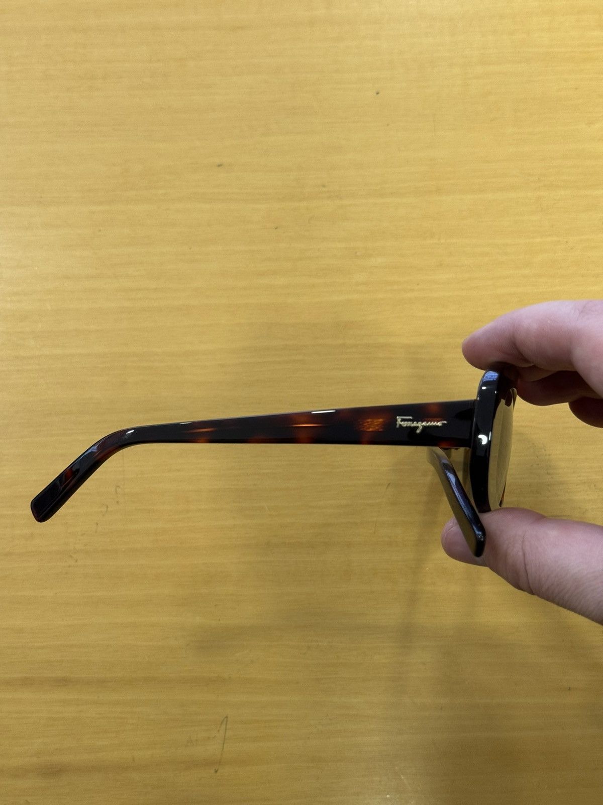 Salvatore Ferragamo Ferragamo Sunglasses SF1046S 609 Size ONE SIZE - 6 Thumbnail