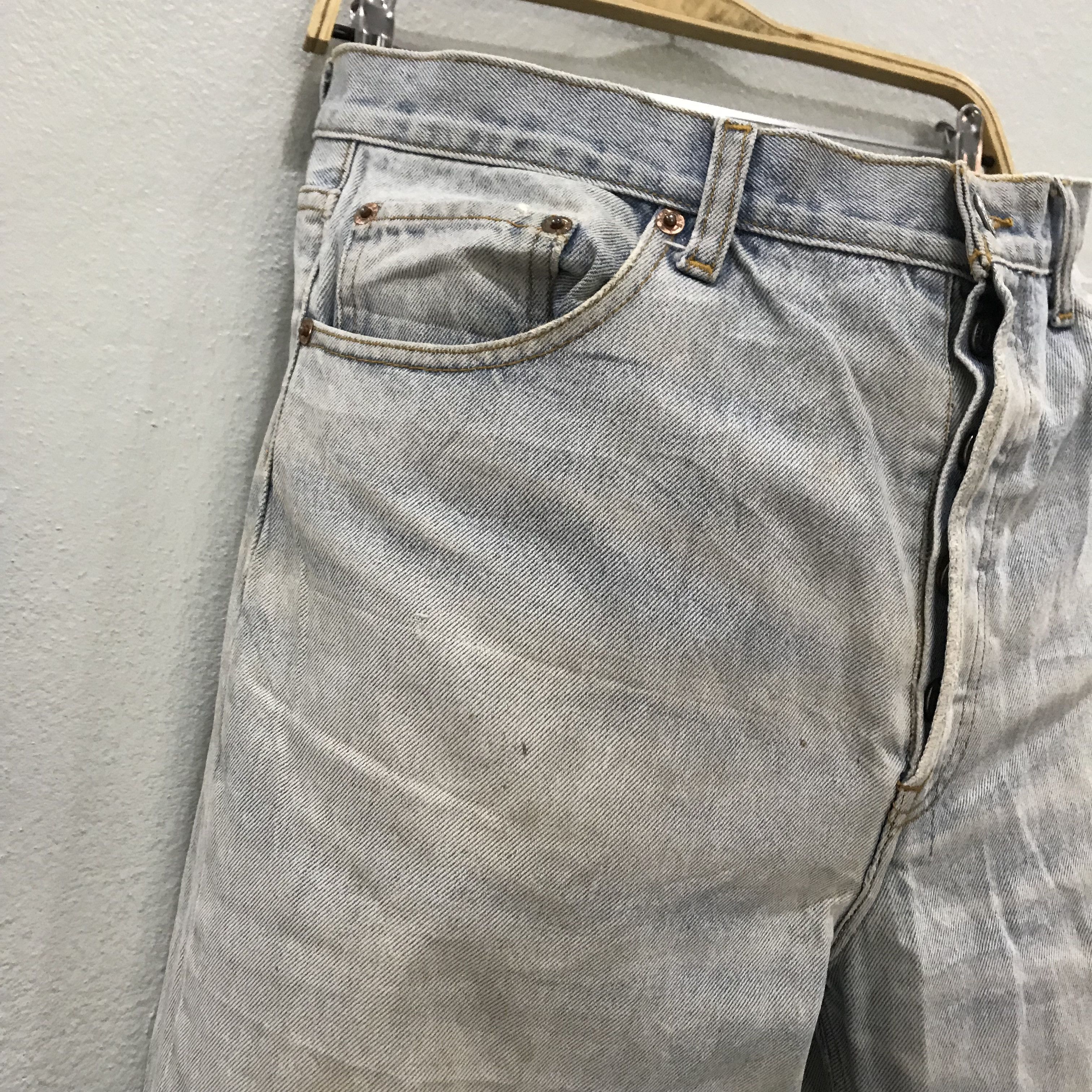 Levi's Vintage 90s Levis 501 Button Fly Stone Washed Ripped Destroy Size US 34 / EU 50 - 6 Thumbnail
