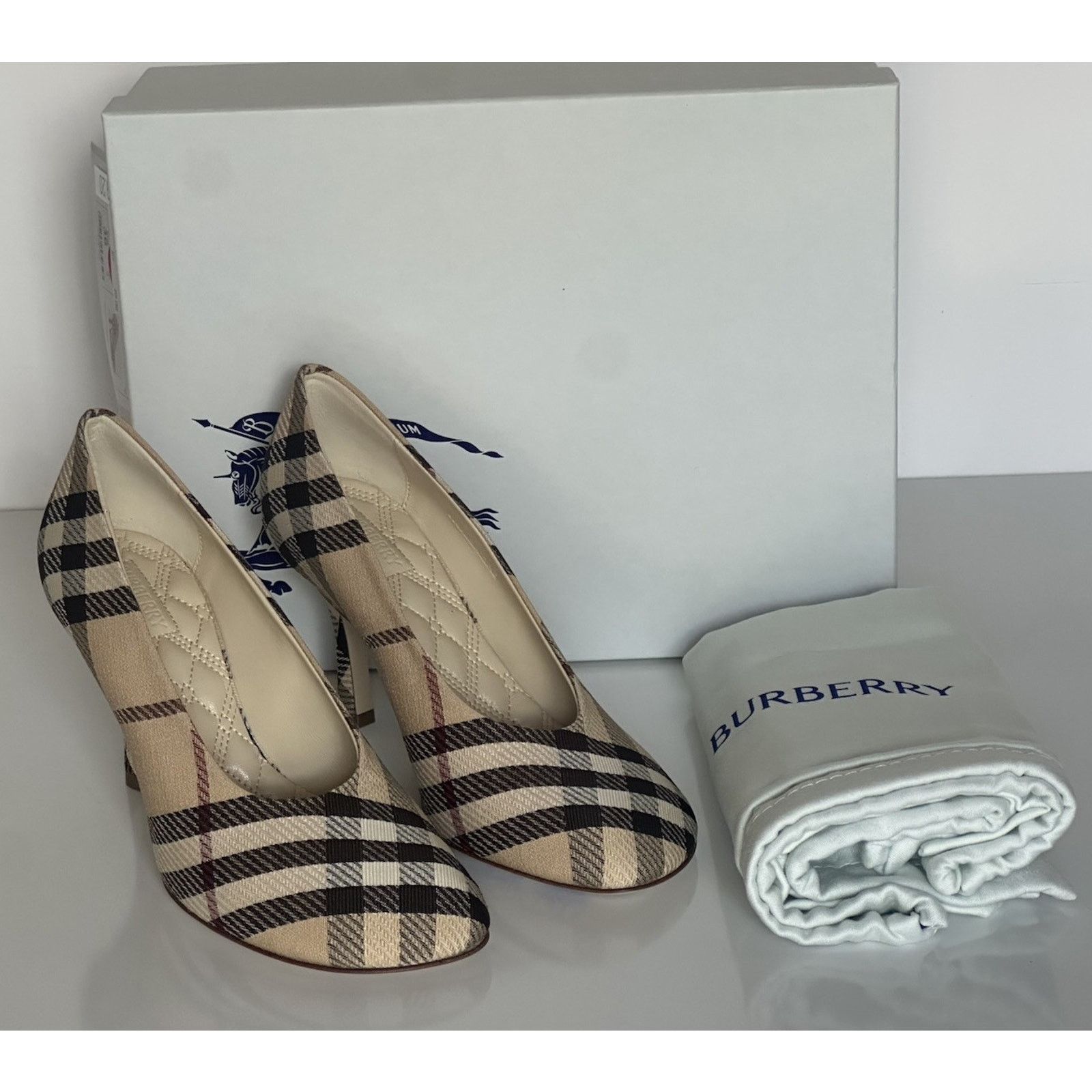 Burberry Burberry Women's Pump Alabaster IP Check Shoes 6 US 8100970 Size US 6 / IT 36 - 12 Thumbnail