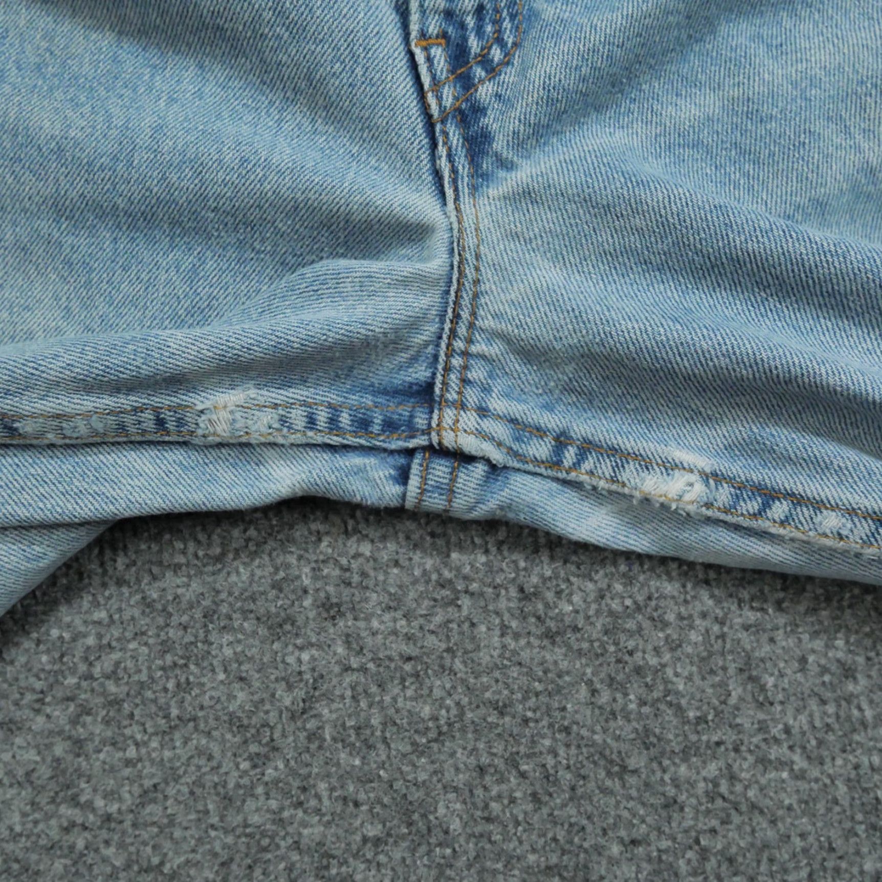 Levi's **Vintage Levi's 550 Tapered Jeans Women's 12 Blue Distressed 90s** User: Vintage Levi's 550 Tapered Jeans Women's 12 Blue Distressed 90s Size 29" - 4 Thumbnail