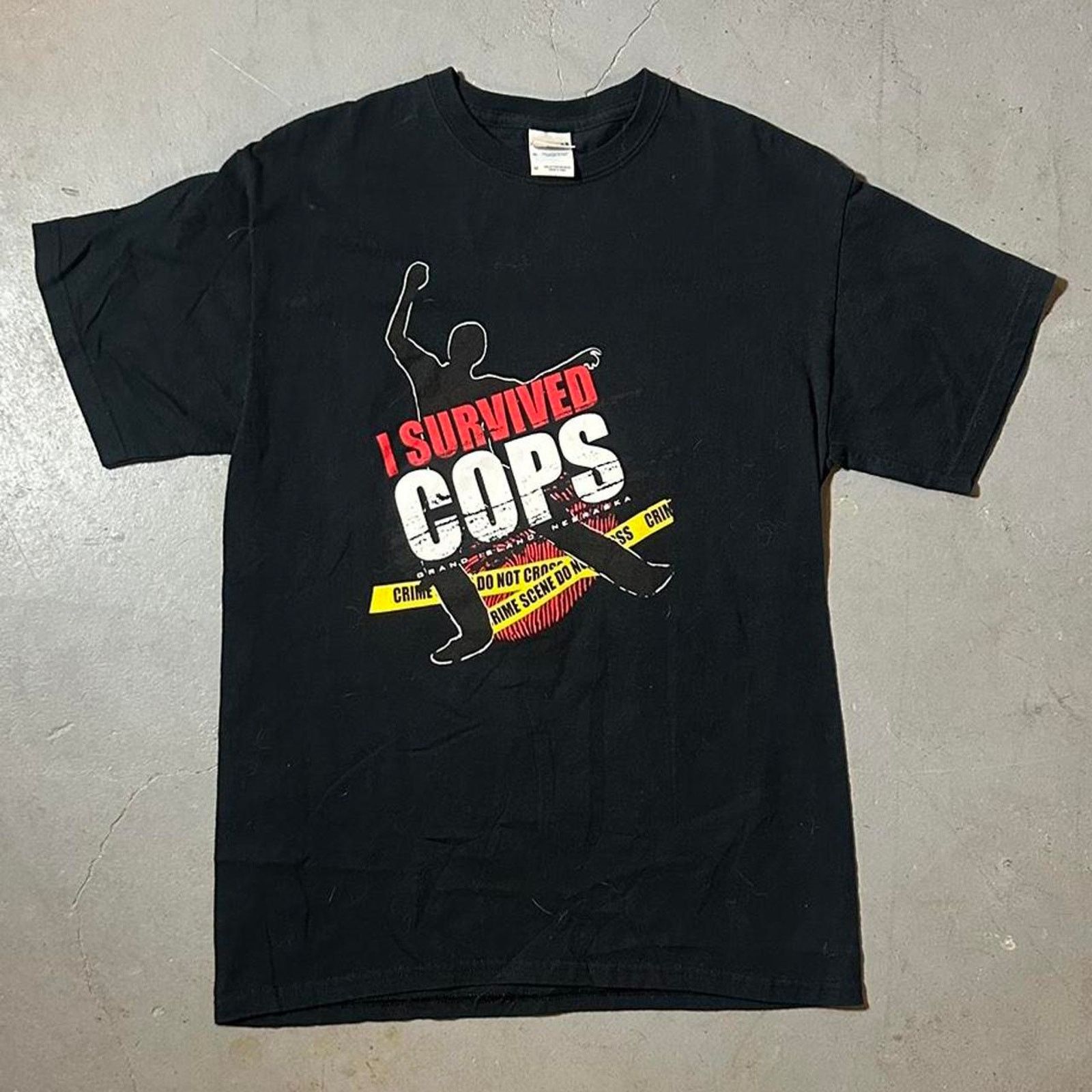 Hanes I survived cops tee shirt Size US M / EU 48-50 / 2 - 1 Thumbnail