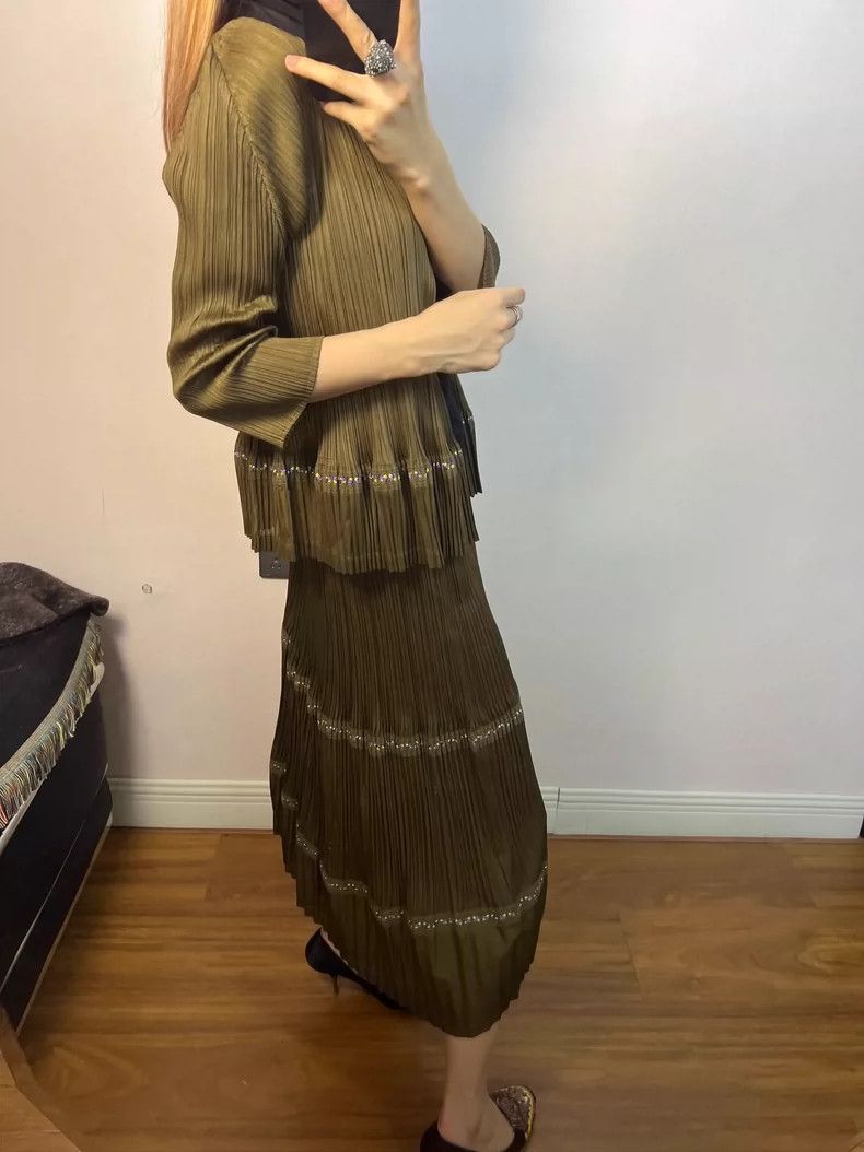 Issey Miyake Issey Miyake size:3 Olive tree skirt Size 42" / US 20 - 8 Thumbnail