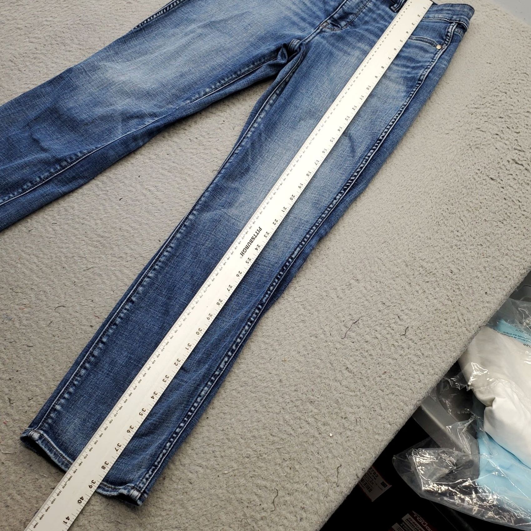 White House Black Market White House Black Market Jeans Women 8 Blue Denim High Rise Boho Faded Whiskered Womens Size 8 Blue Denim Jeans Size 30" / US 8 / IT 44 - 5 Thumbnail