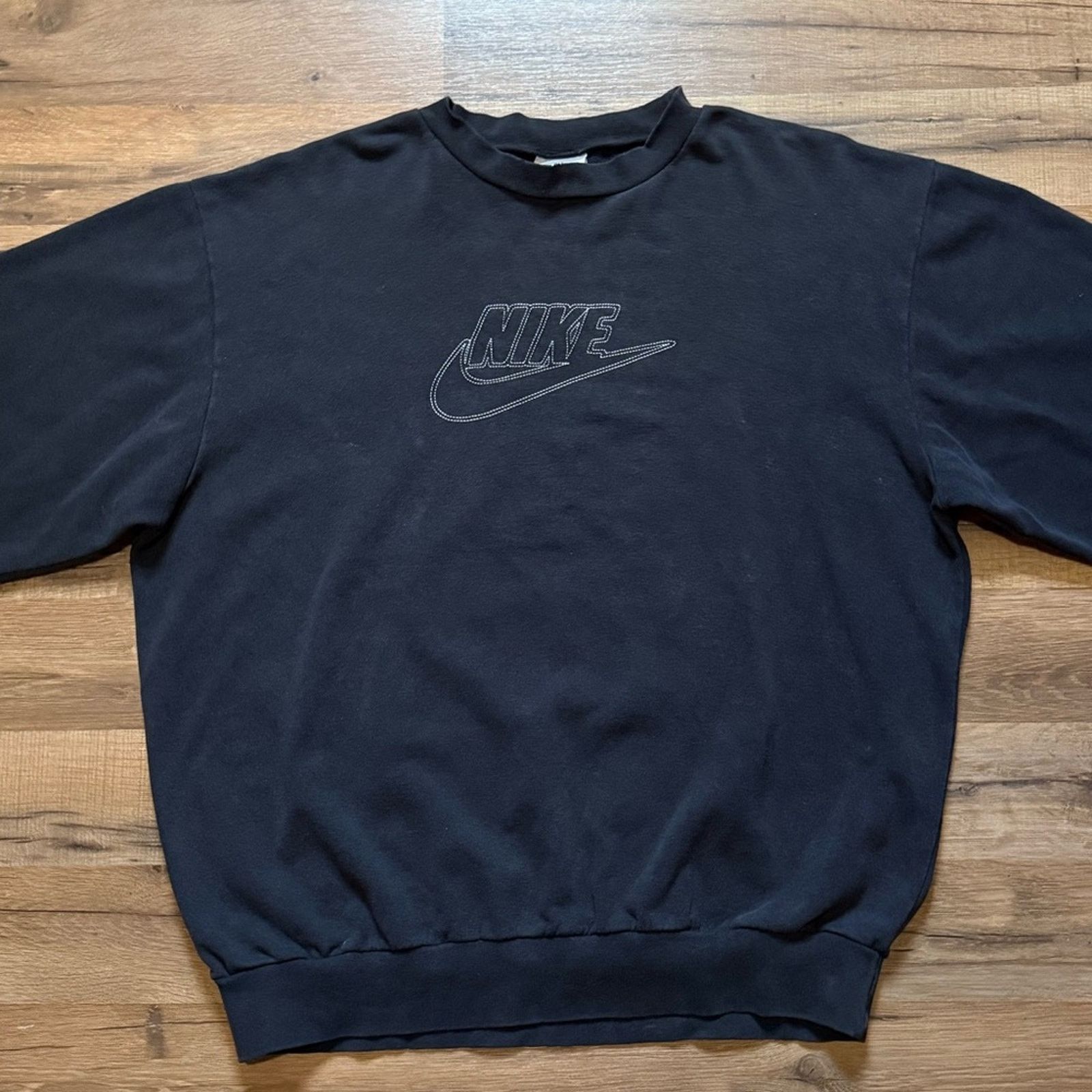 Nike Y2K Nike Spell Out Center Swoosh Contrast Stitch Crewneck Size US M / EU 48-50 / 2 - 2 Thumbnail