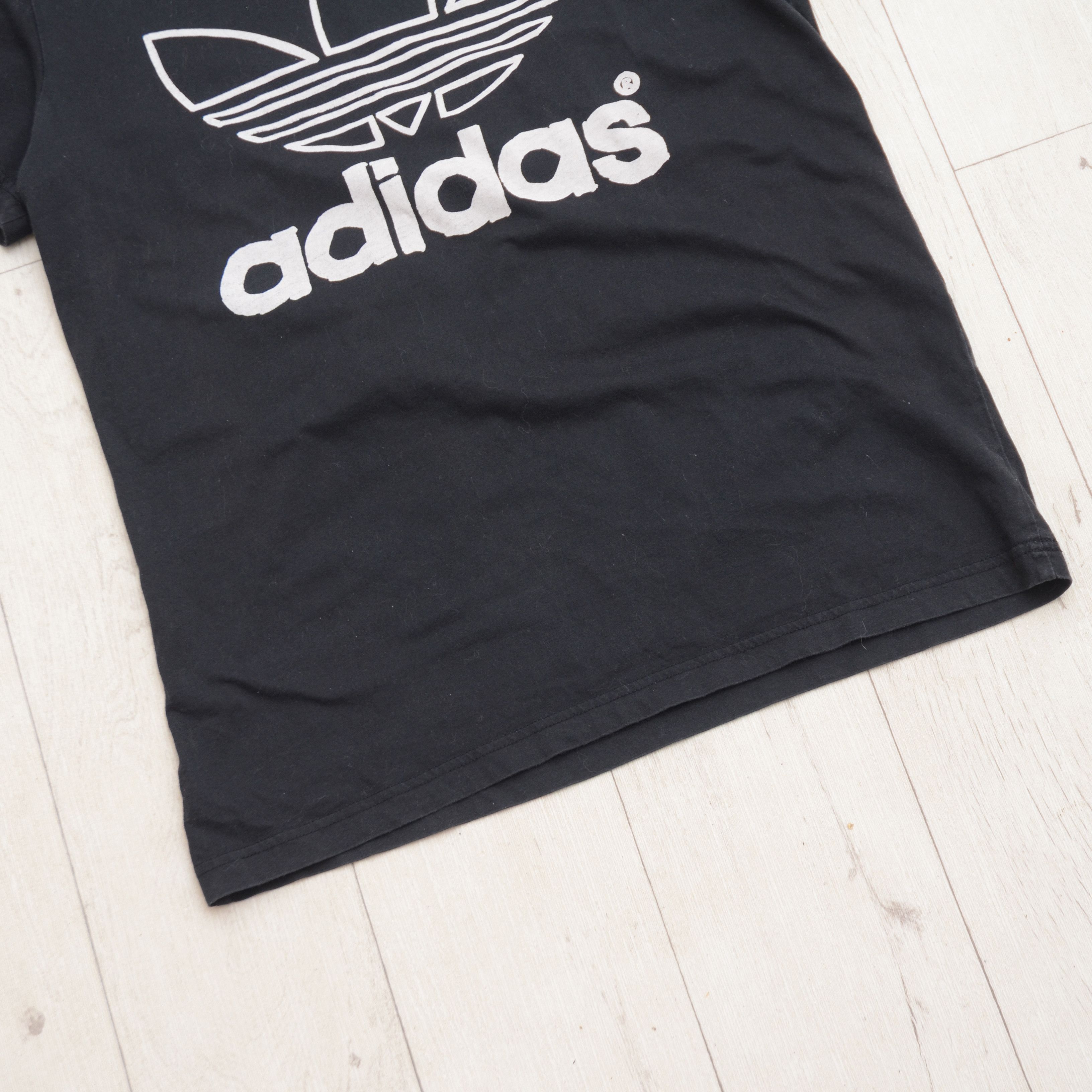 Adidas Vintage Adidas Originals Big Logo T-Shirt Tee Unisex Y2K Size M / US 6-8 / IT 42-44 - 4 Thumbnail