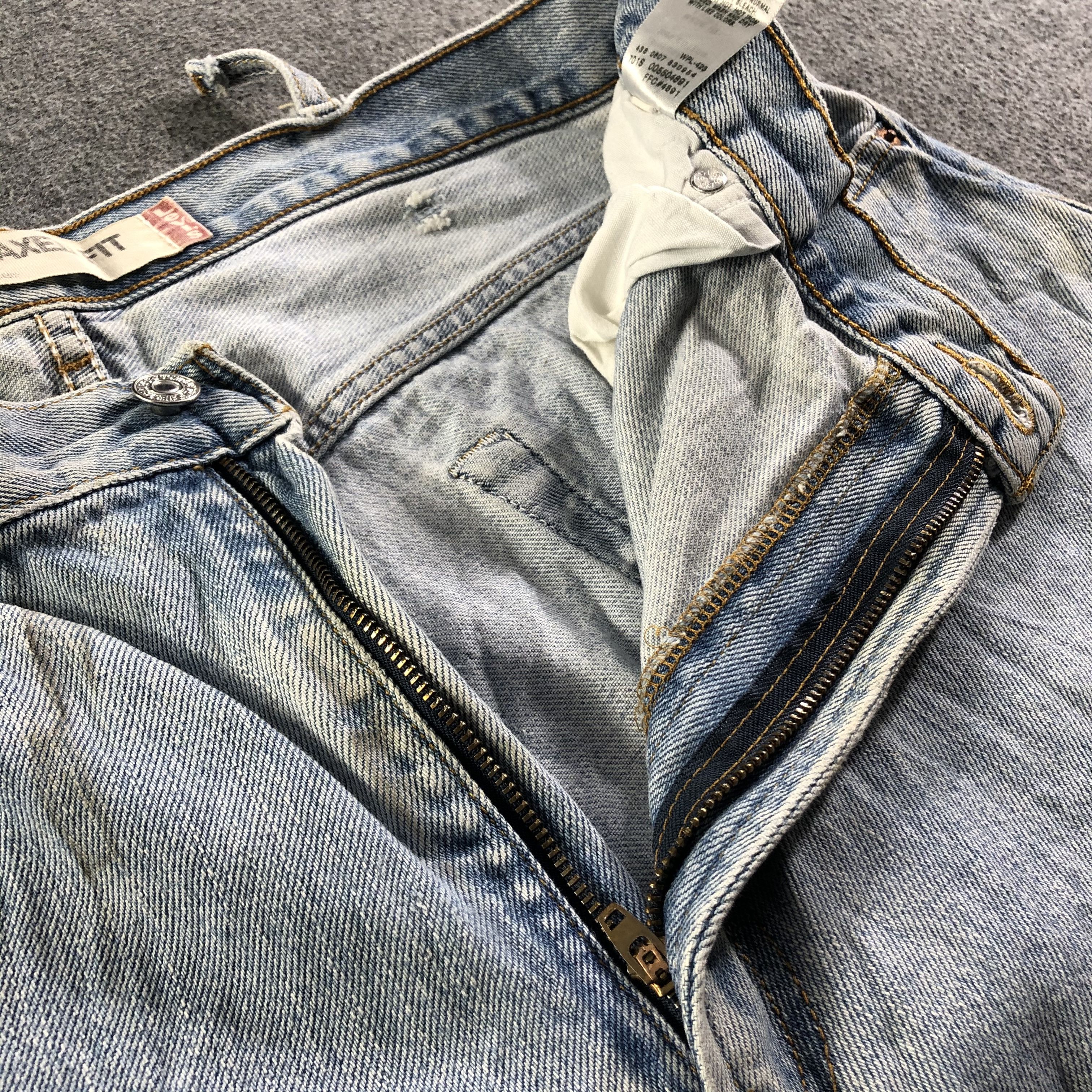 Levi's Vintage Light Wash Levis 550 Jeans-J3254 Size US 39 - 9 Thumbnail