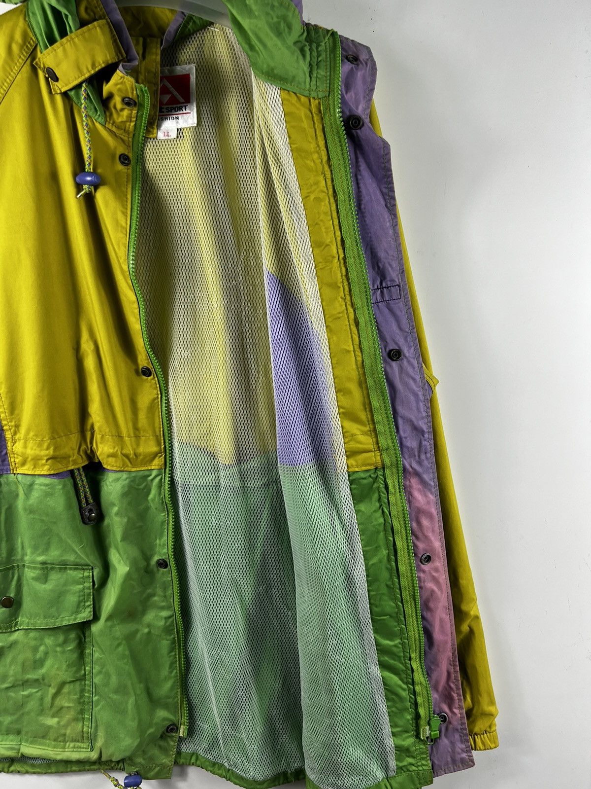 Apt. 9 × Japanese Brand 🔥Vtg. Waterproof APT SPORT ART COLLECTION COLOR BLOCK Size US L / EU 52-54 / 3 - 8 Thumbnail