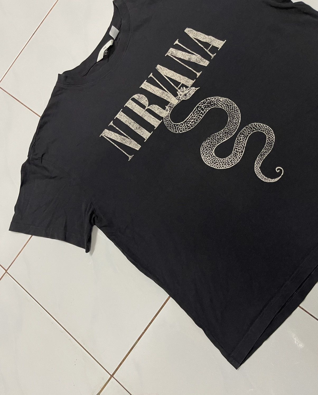 Band Tees × Nirvana × Vintage 2023 HM X NIRVANA TSHIRT RARE DESIGN FADED Size US L / EU 52-54 / 3 - 4 Thumbnail