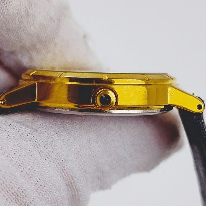 Disney Disney Lorus Mickey Mouse Gold On Gold Vintage Watch RARE Size ONE SIZE - 3 Thumbnail