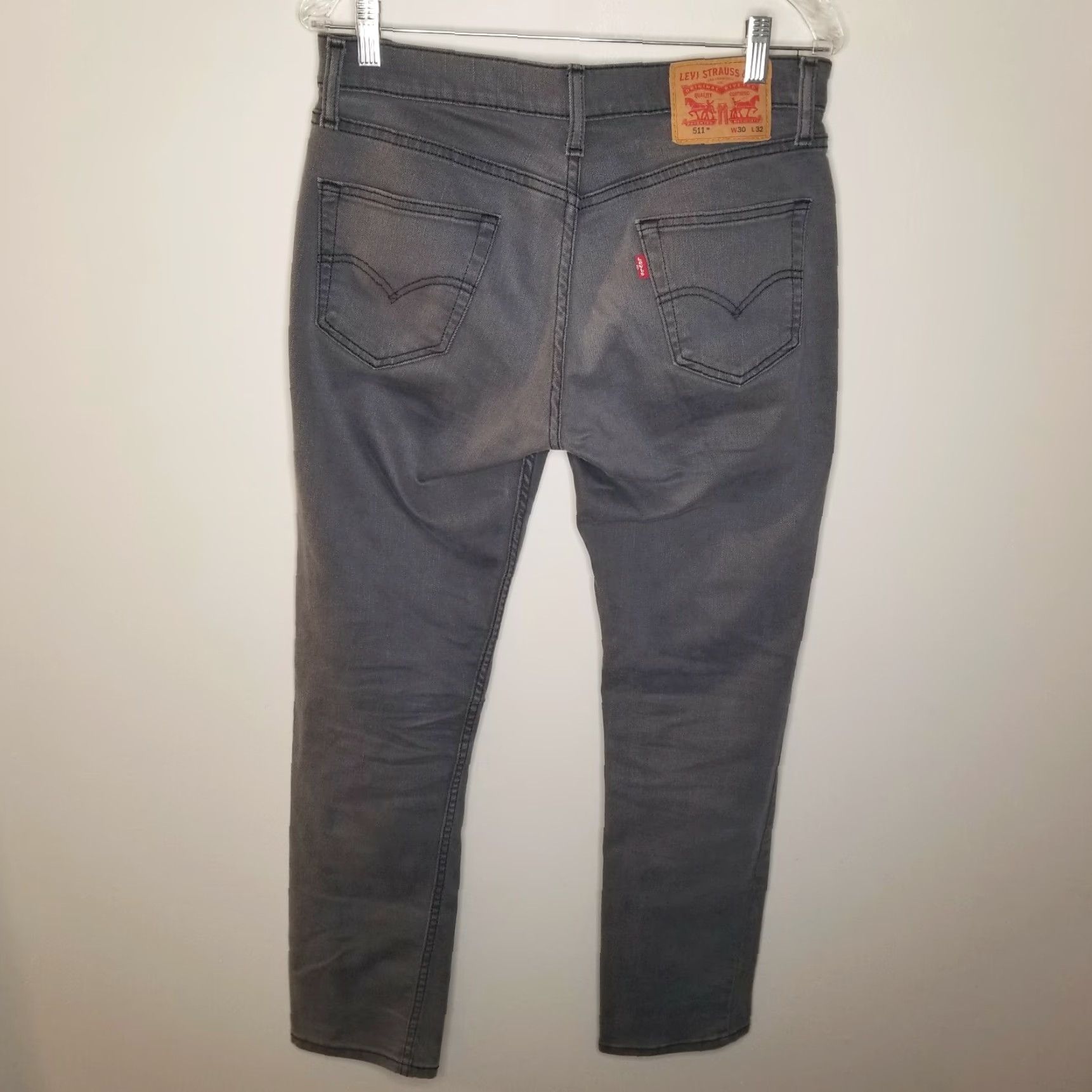 Levi's Levi's 511 Jeans Mens Straight Gray 30x32 Size 30 32 Inseam 32 Regular Color Gray Men Category Jeans Size US 30 / EU 46 - 5 Thumbnail