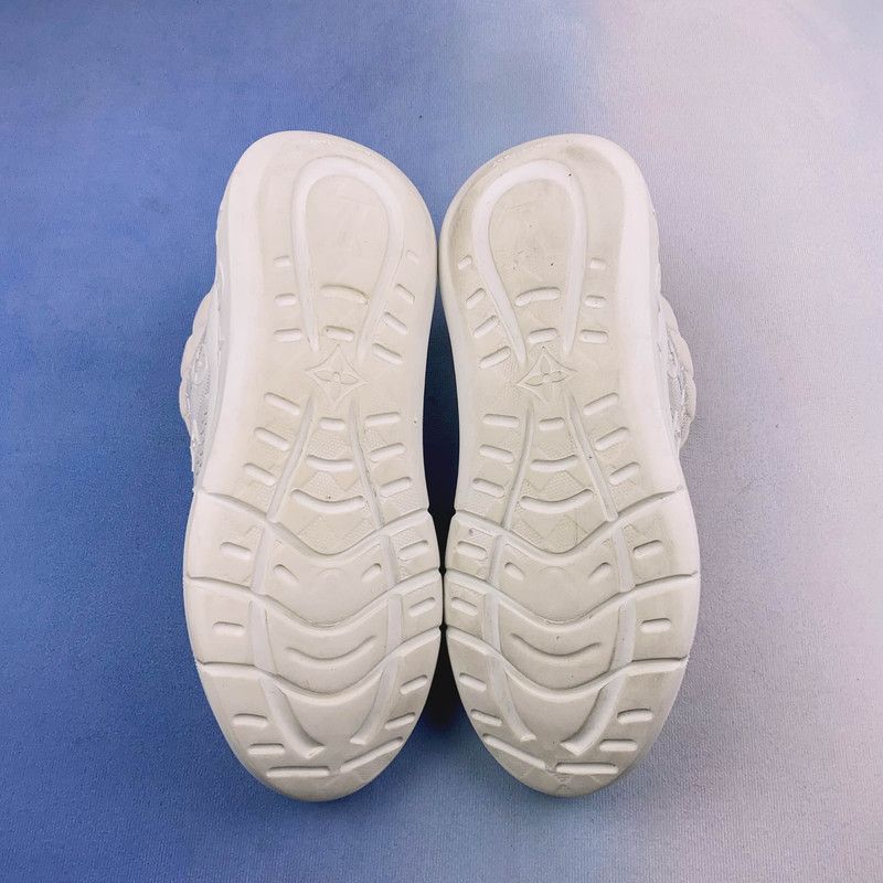 Louis Vuitton Louis Vuitton Show Up Casual Sneakers for Men - Size US 7.5 / EU 40-41 - 3 Thumbnail